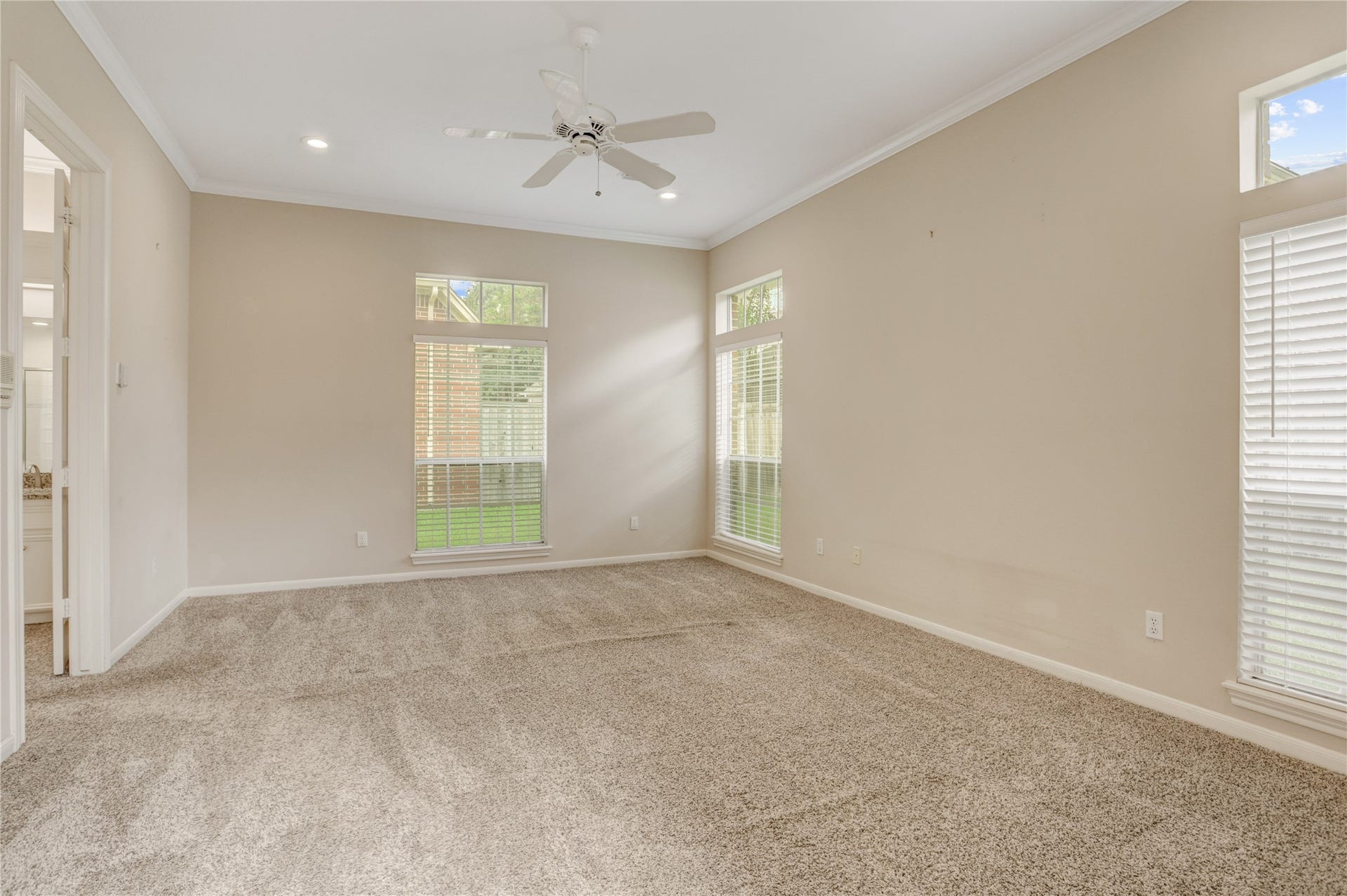 45 Ambleside Crescent Drive, Sugar Land, TX 77479