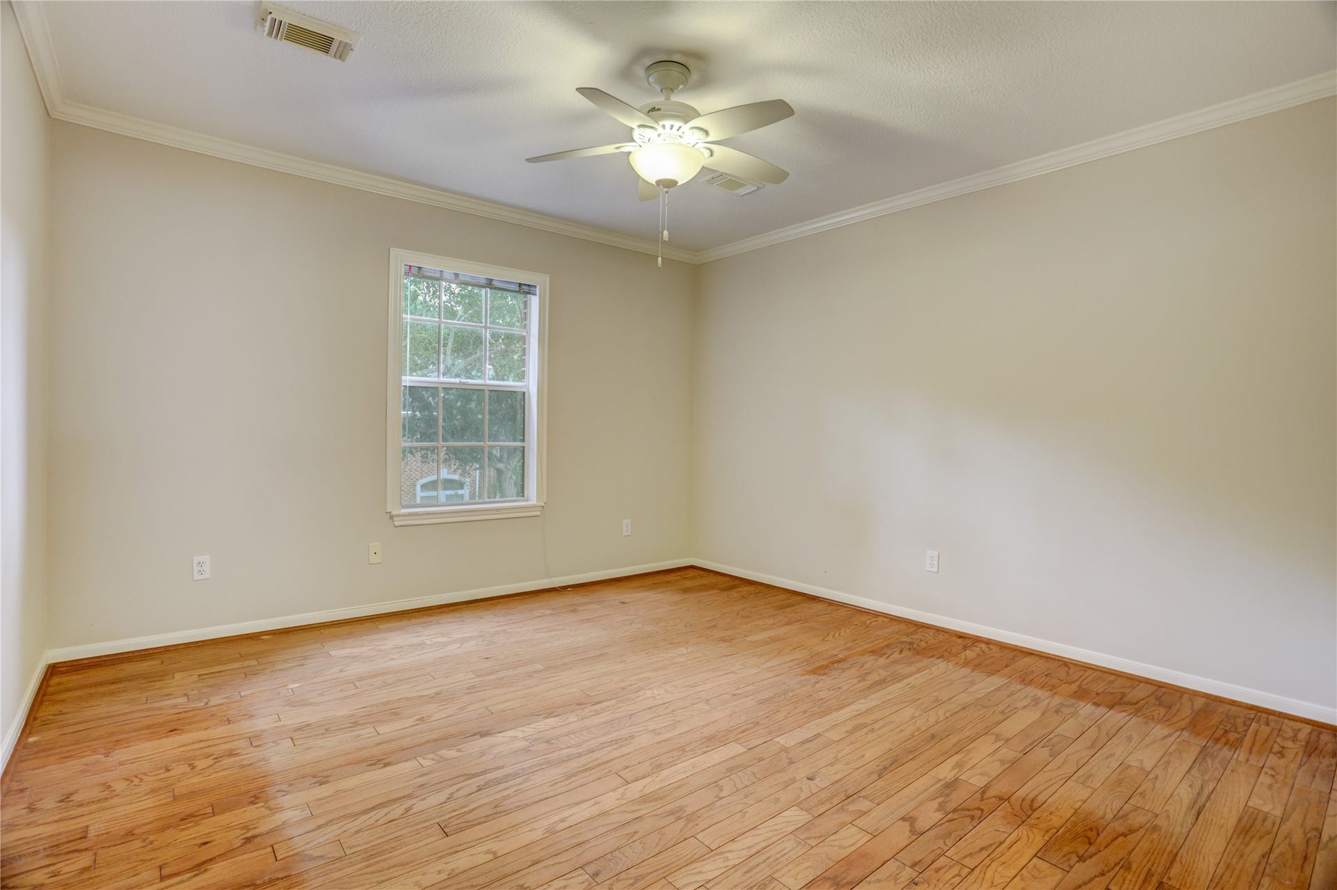 45 Ambleside Crescent Drive, Sugar Land, TX 77479