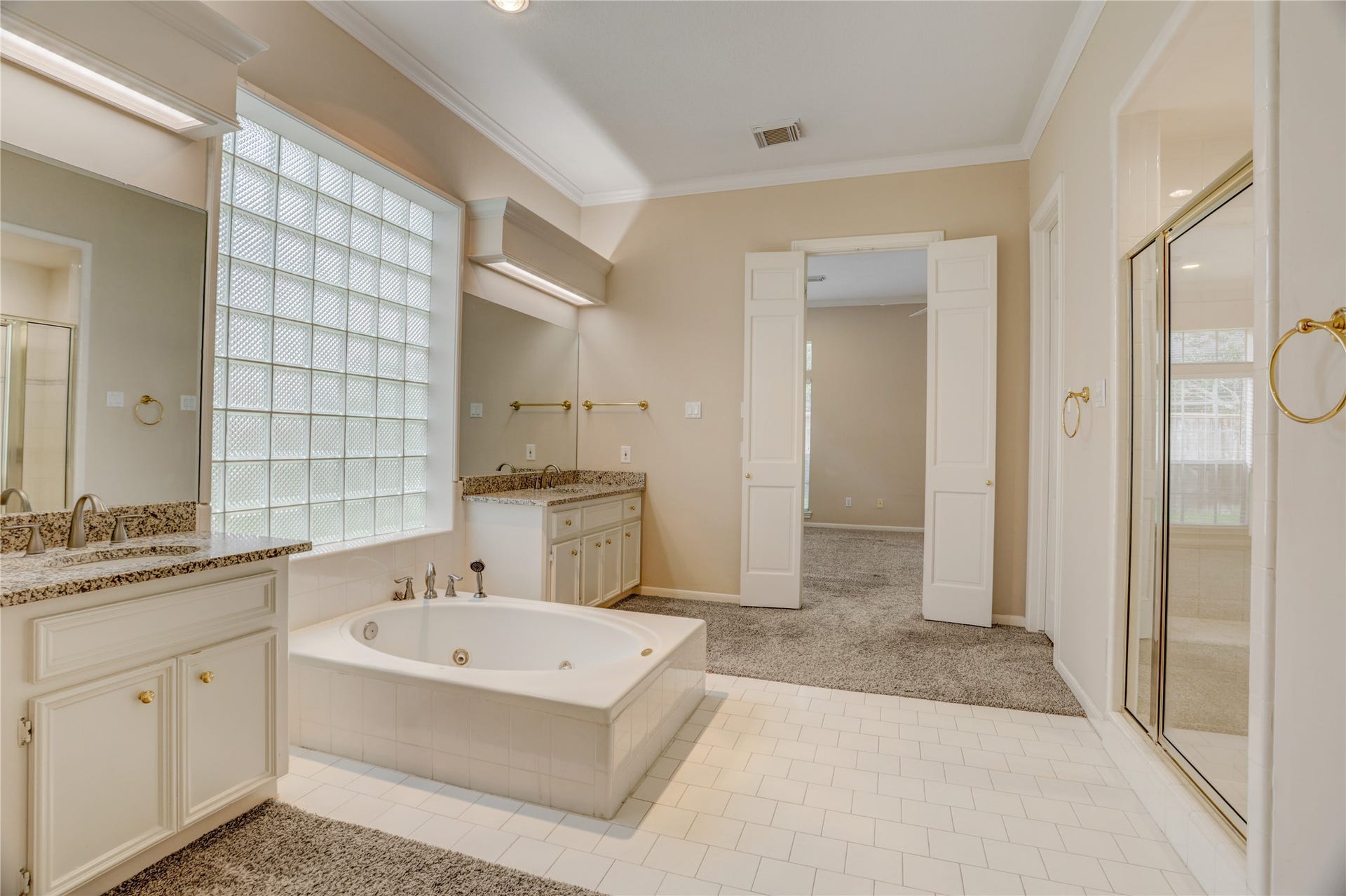 45 Ambleside Crescent Drive, Sugar Land, TX 77479