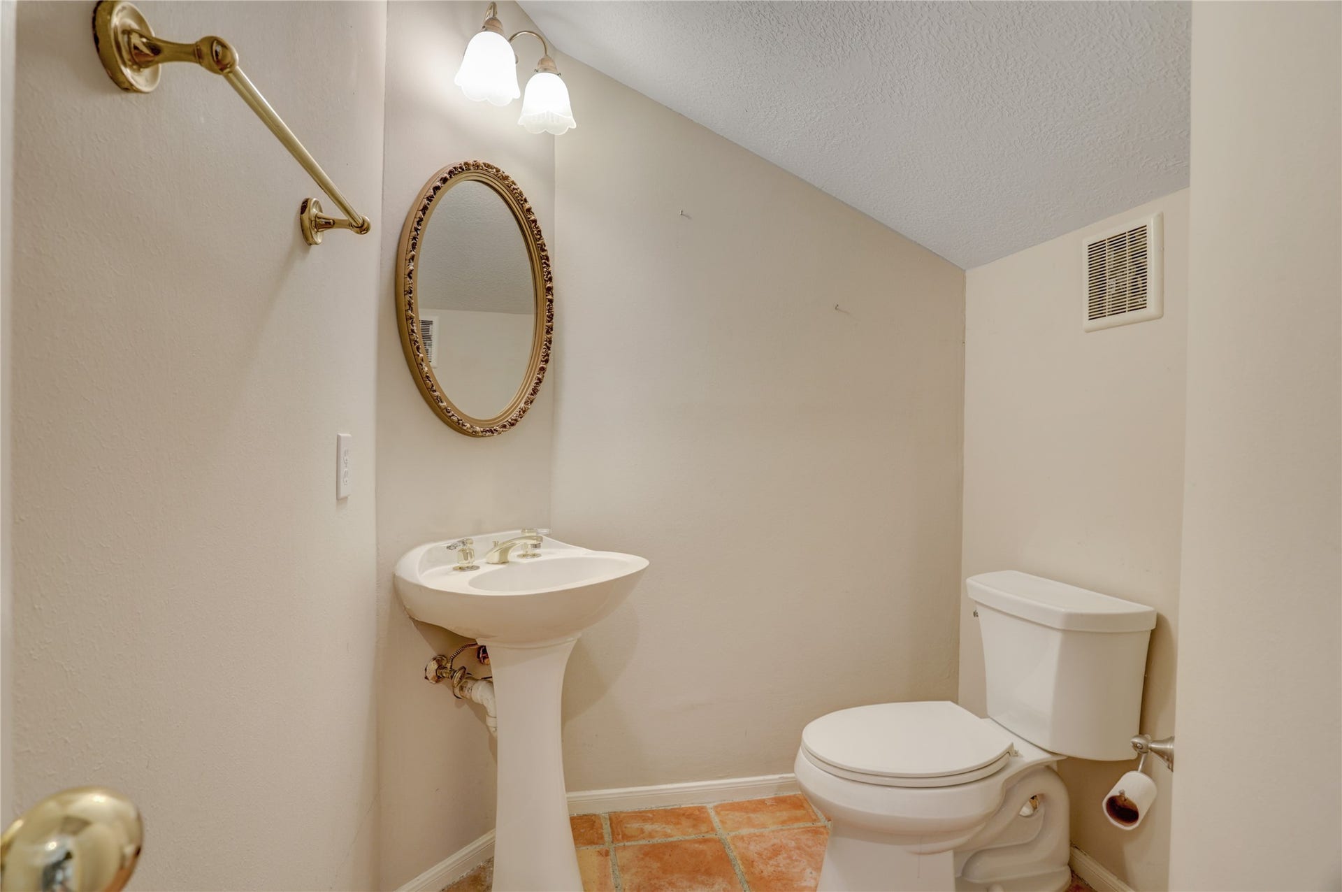 45 Ambleside Crescent Drive, Sugar Land, TX 77479