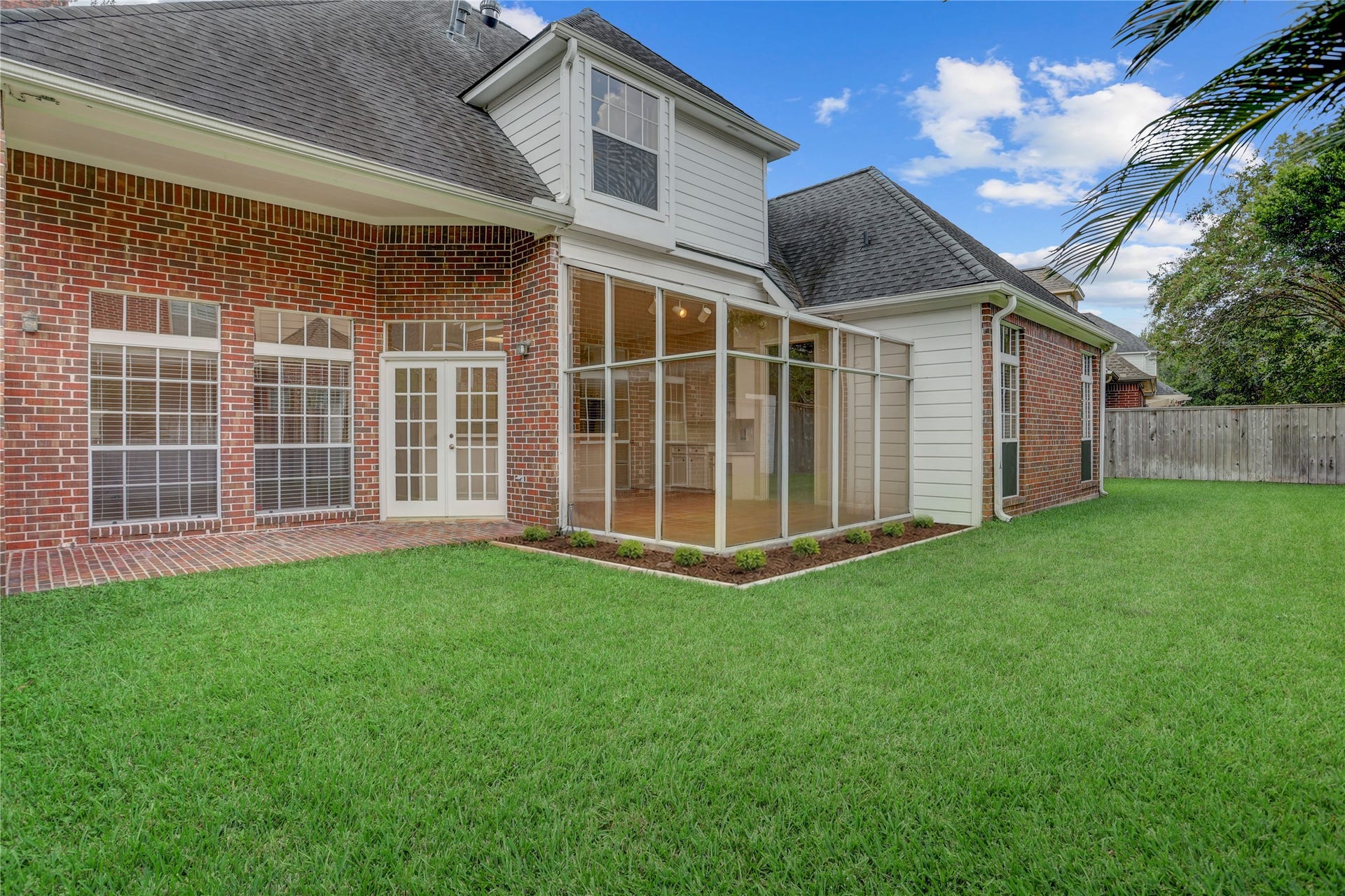 45 Ambleside Crescent Drive, Sugar Land, TX 77479