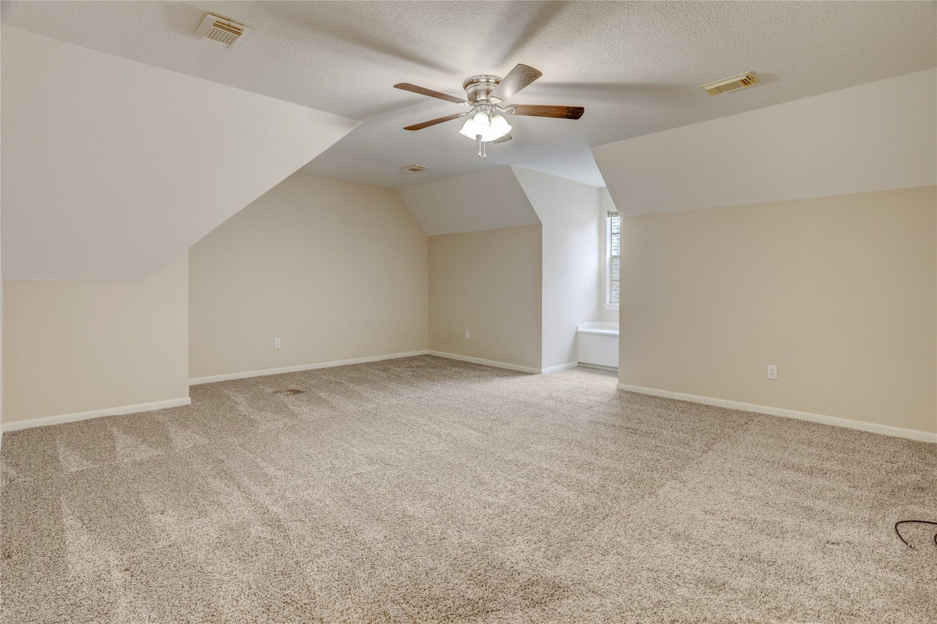 45 Ambleside Crescent Drive, Sugar Land, TX 77479