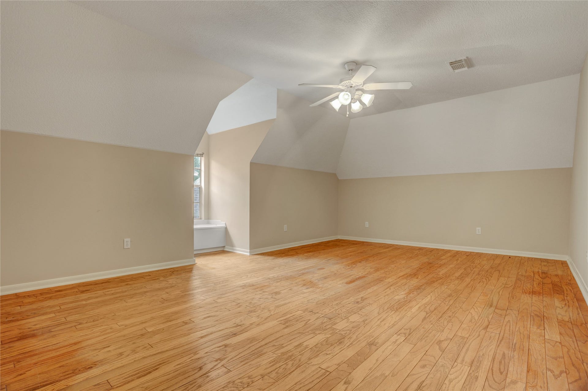 45 Ambleside Crescent Drive, Sugar Land, TX 77479
