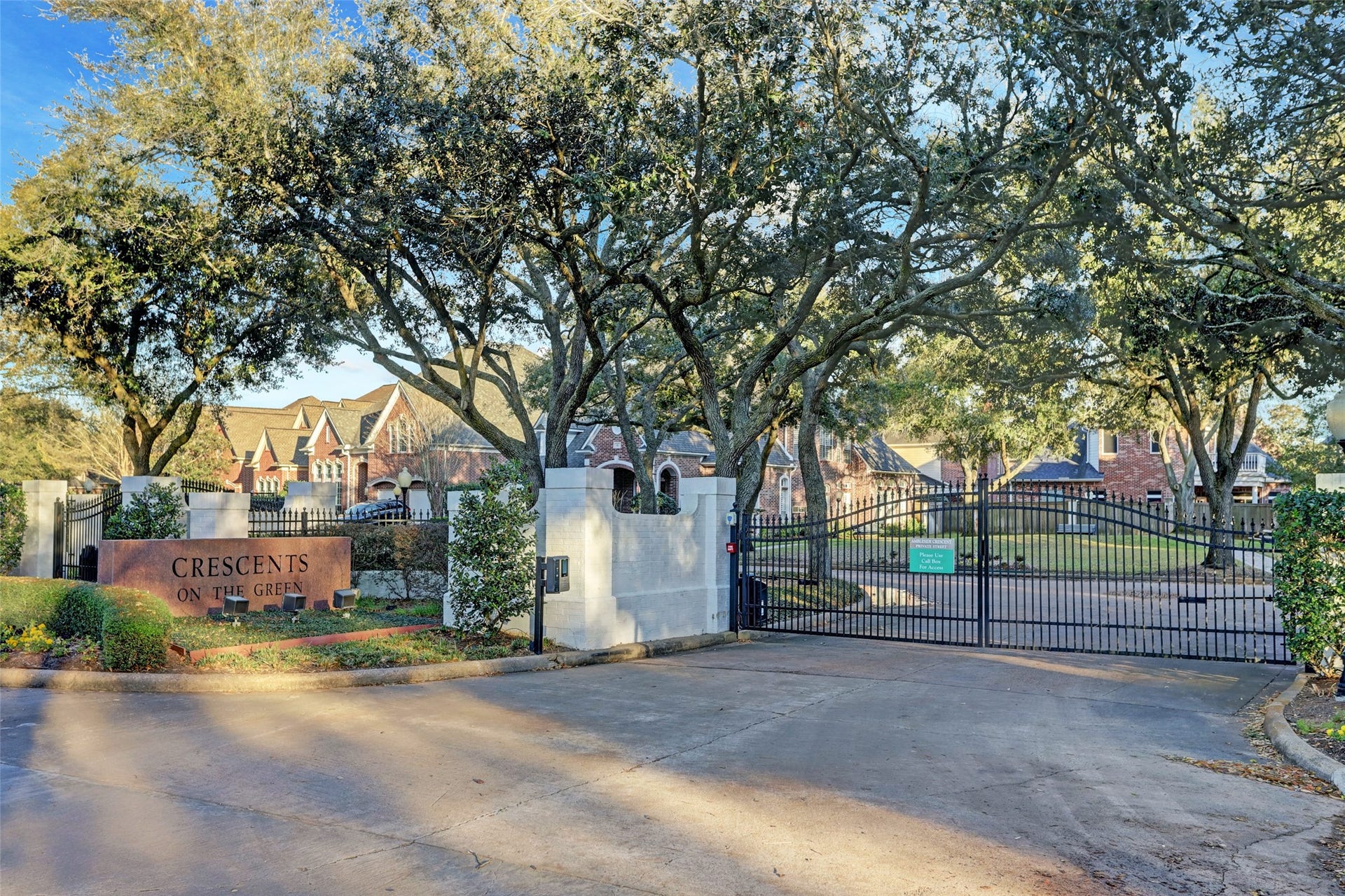 45 Ambleside Crescent Drive, Sugar Land, TX 77479
