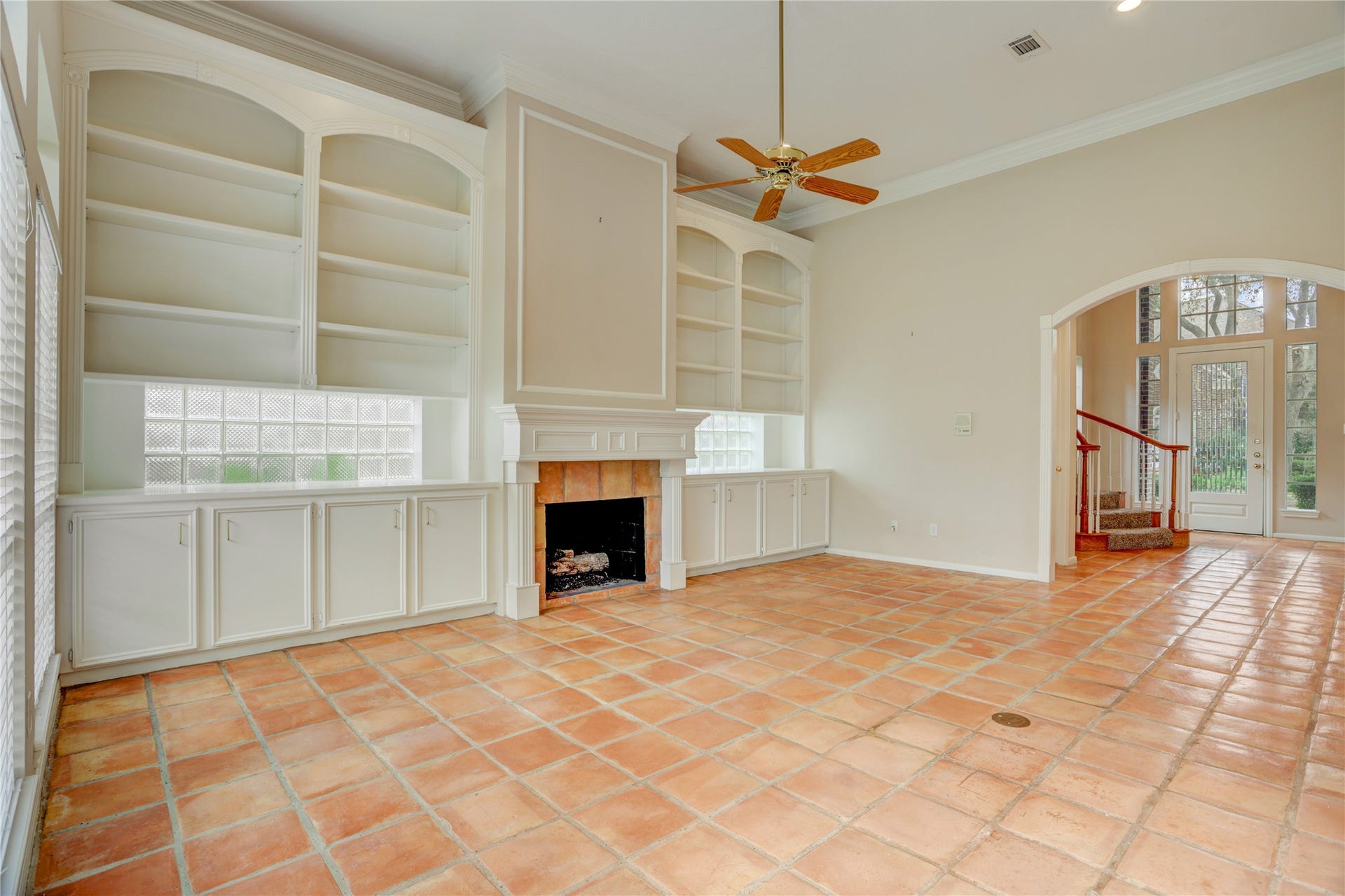 45 Ambleside Crescent Drive, Sugar Land, TX 77479