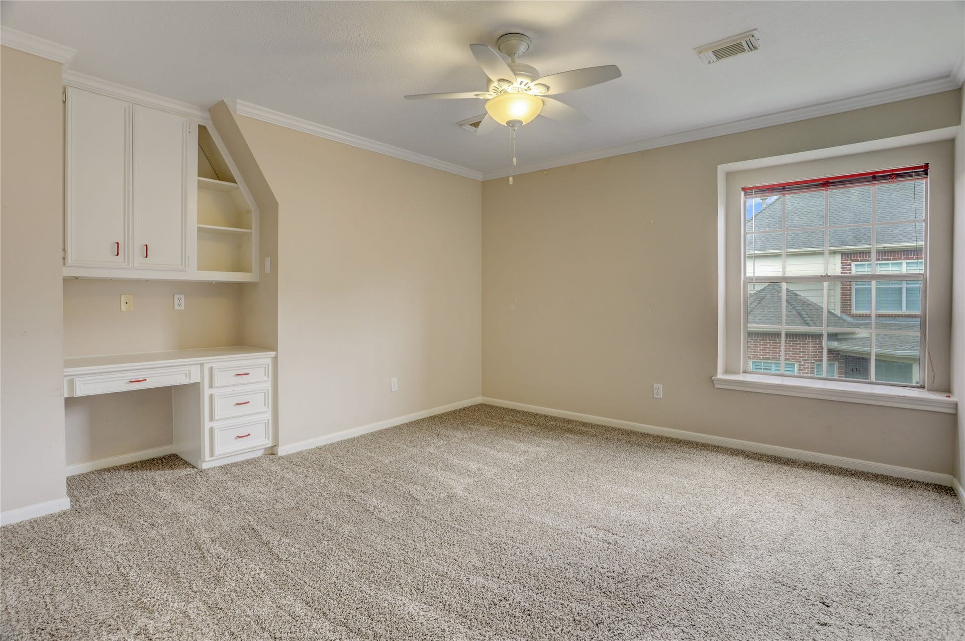 45 Ambleside Crescent Drive, Sugar Land, TX 77479