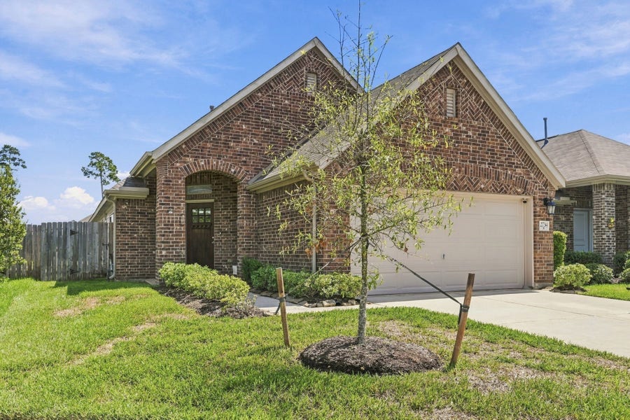 Property photo for 2734 Meadow View Lane, Conroe, TX