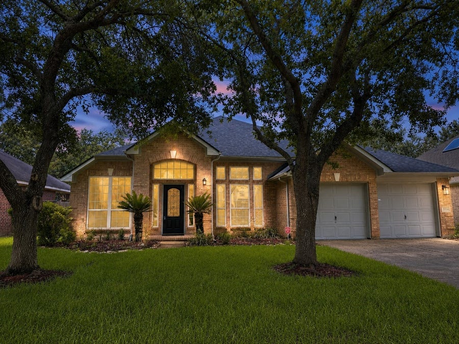 Property photo for 3006 Pecan Wood Drive, Missouri City, TX