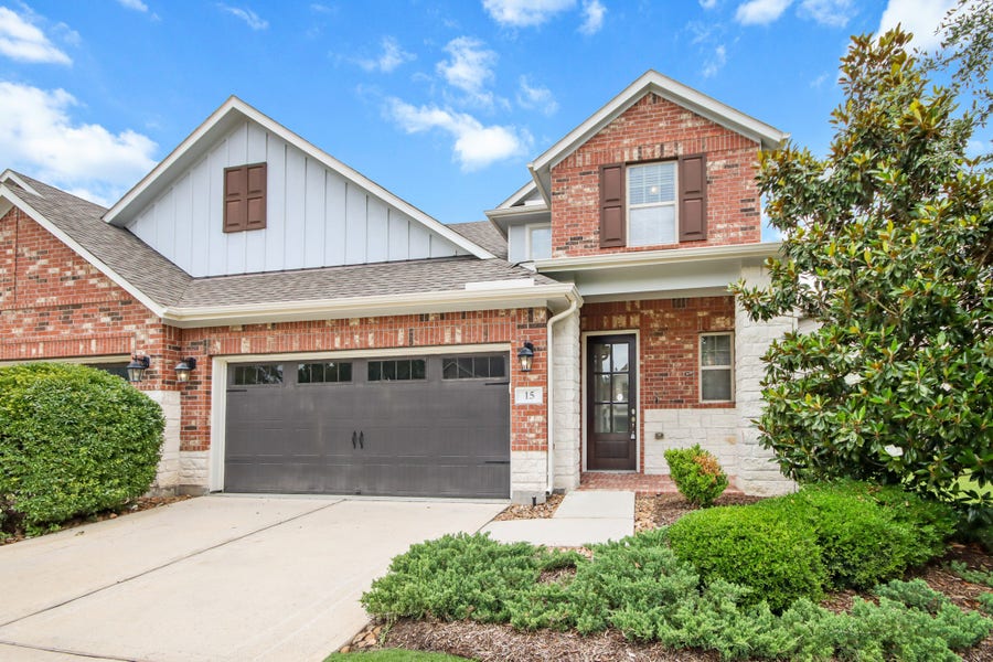 Property photo for 15 Heirloom Garden Place, The Woodlands, TX