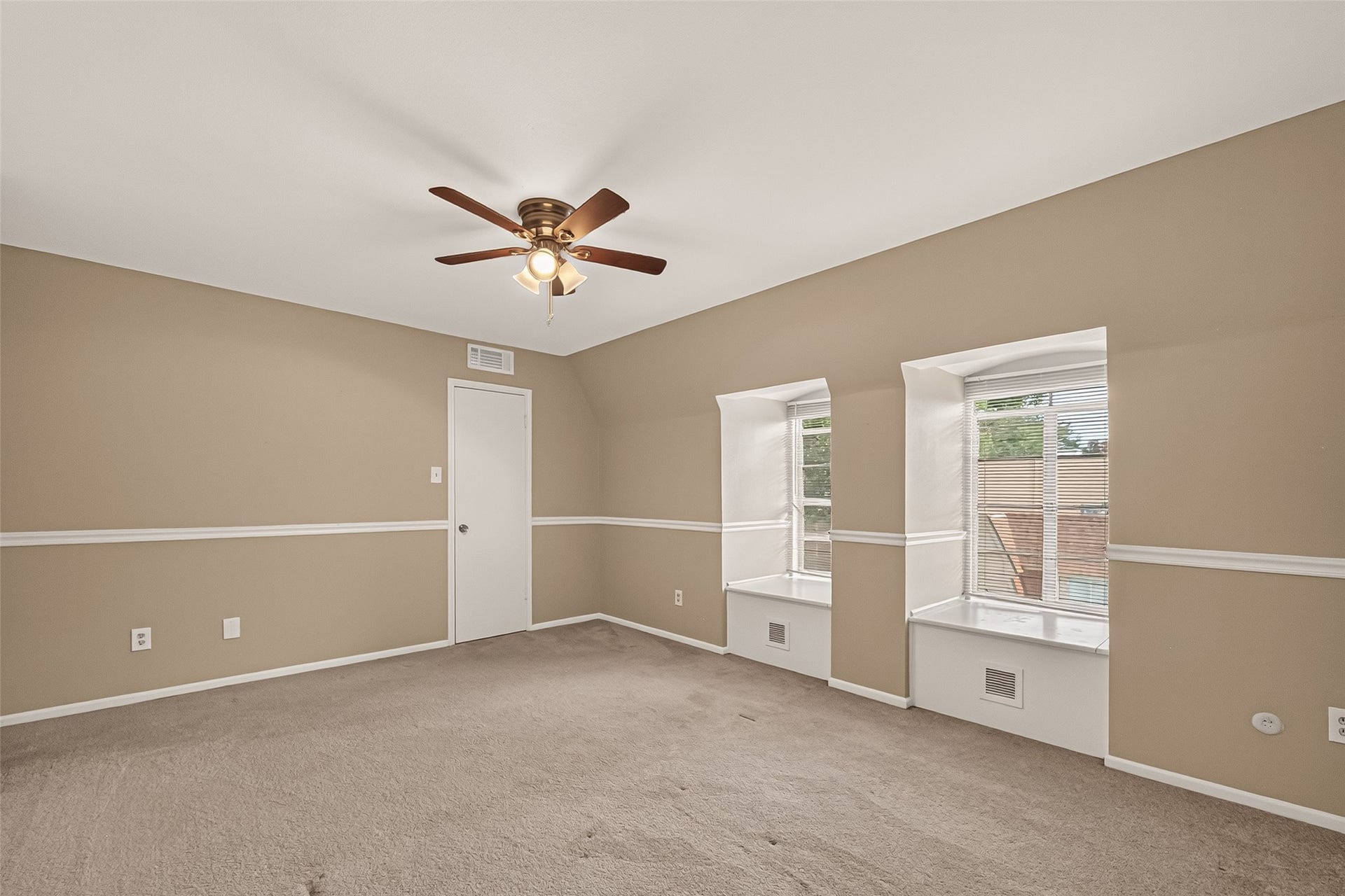 408 N Post Oak Lane, #408, Houston, TX 77024