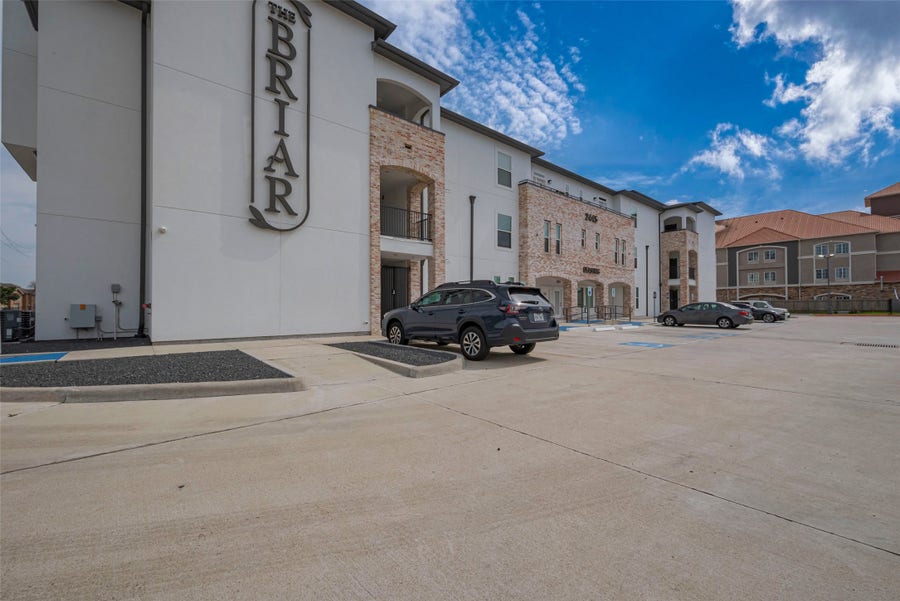 Property photo for 2445 Shadow View Lane, #228, Houston, TX