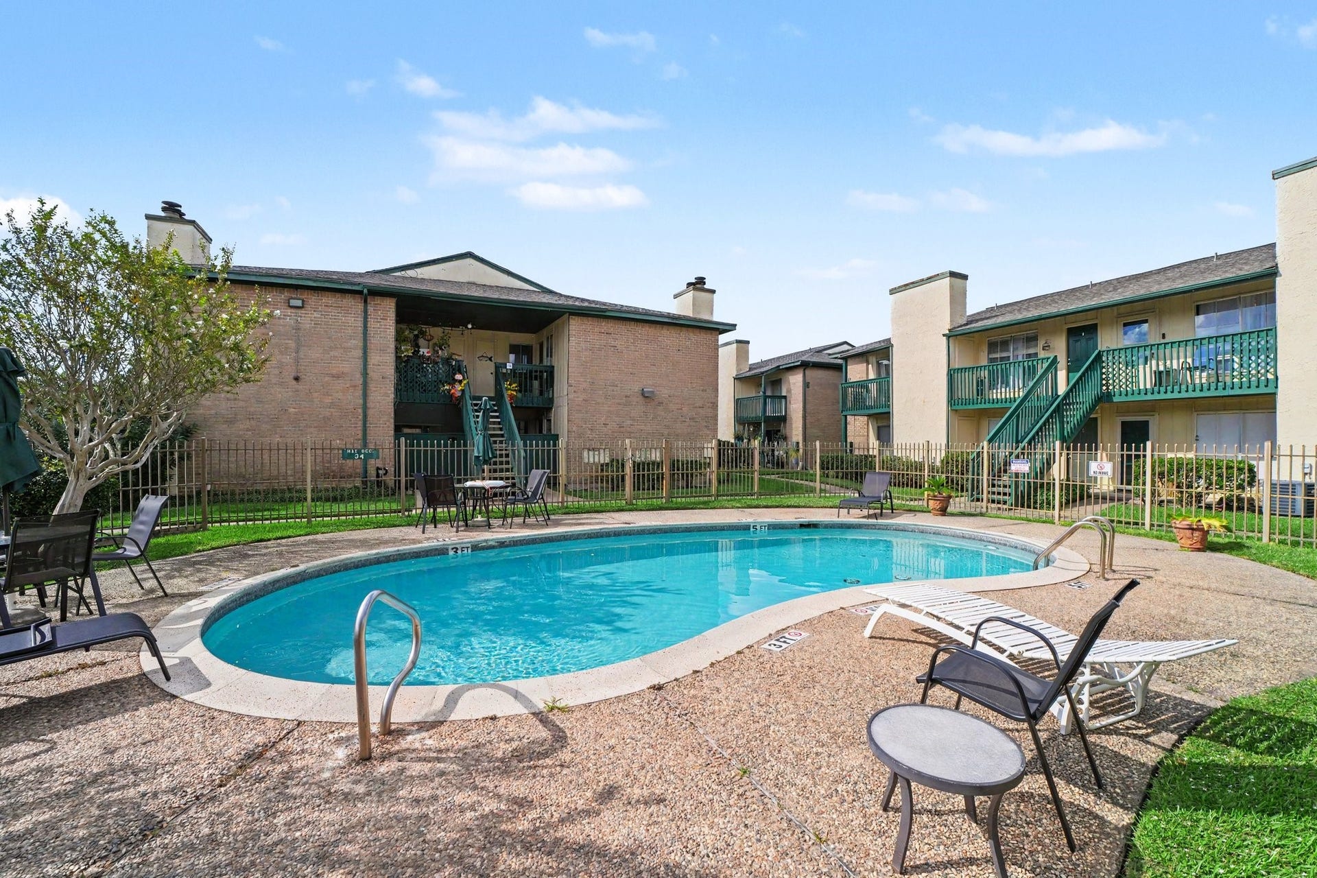 1516 Bay Area Boulevard, #F15, Houston, TX 77058 1516 Bay Area Boulevard, #F15, Houston, TX 77058