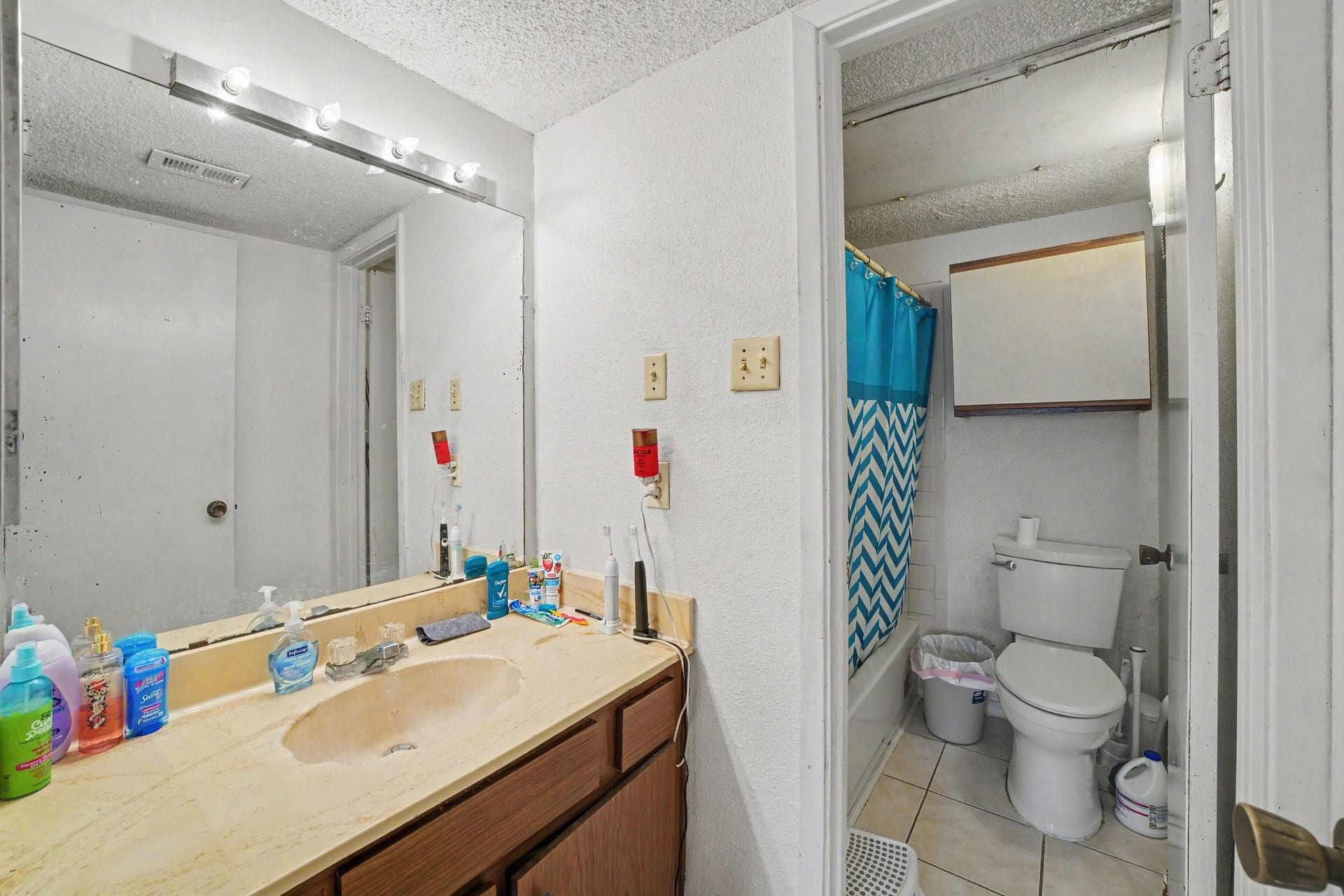 1516 Bay Area Boulevard, #F15, Houston, TX 77058 1516 Bay Area Boulevard, #F15, Houston, TX 77058