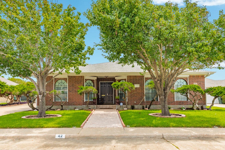 Property photo for 42 W Dansby Drive, Galveston, TX