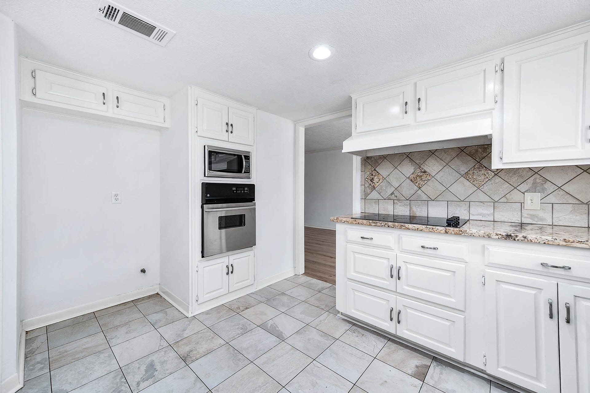 3142 Frontier Drive, Sugar Land, TX 77479
