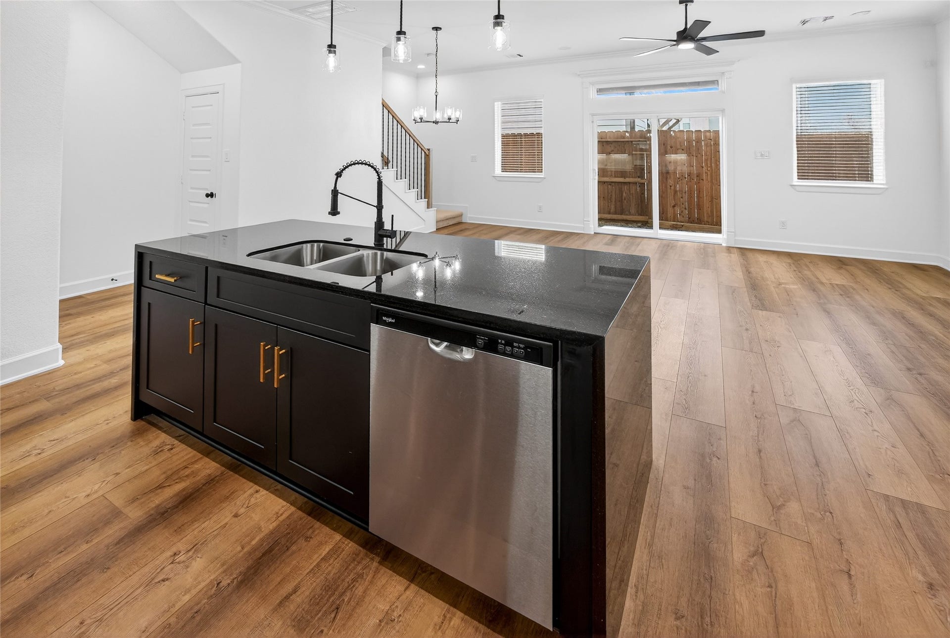 5004 Yesenia Palm Street, Houston, TX 77021 5004 Yesenia Palm Street, Houston, TX 77021