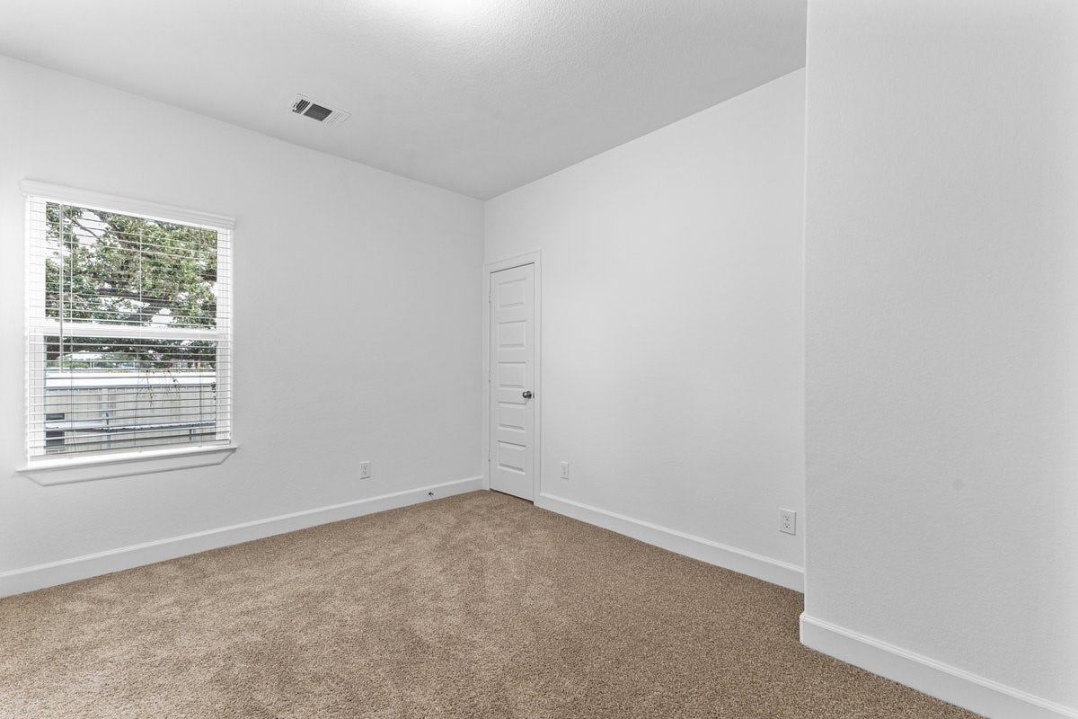 5004 Yesenia Palm Street, Houston, TX 77021 5004 Yesenia Palm Street, Houston, TX 77021