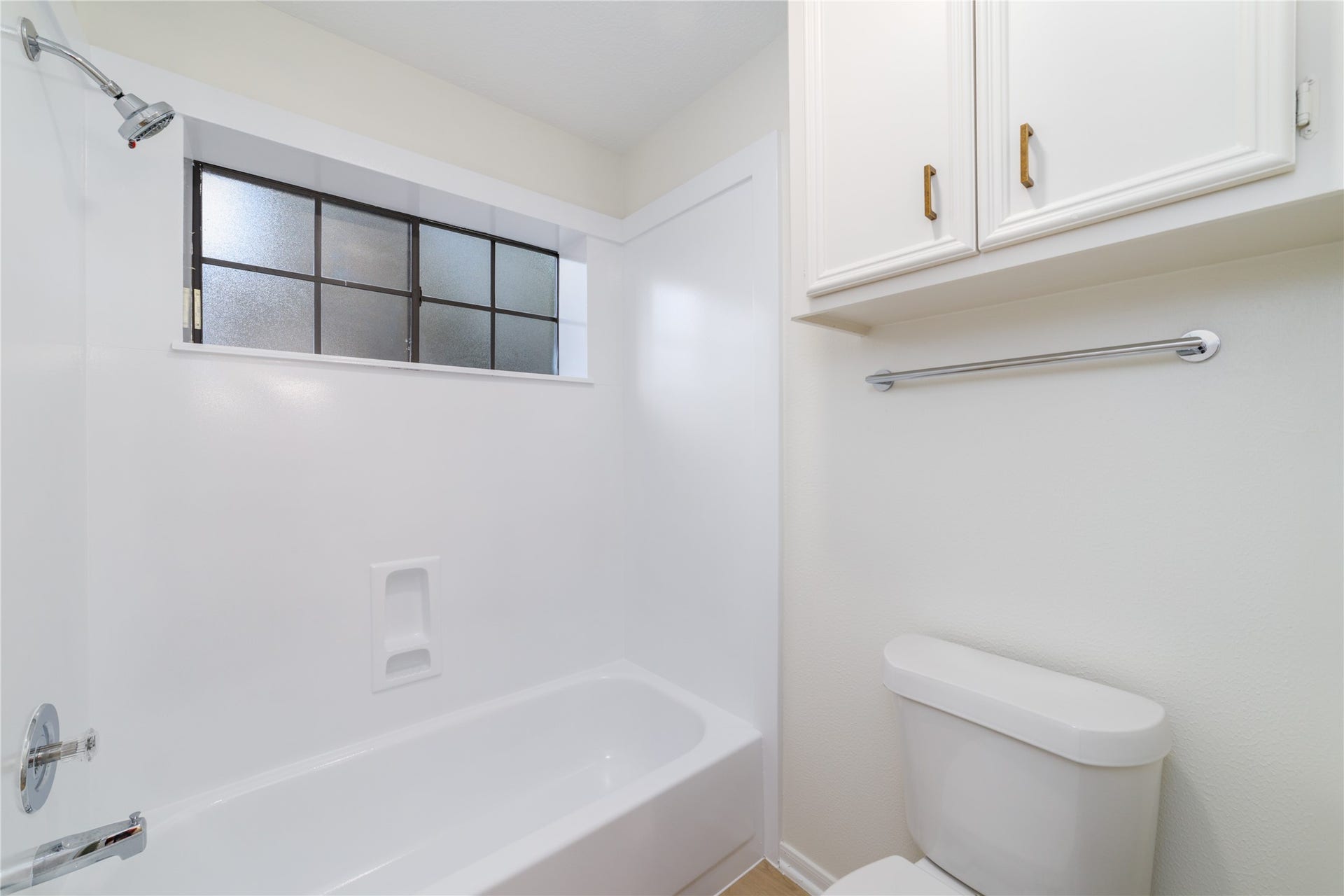 2006 Woodland Drive, Richmond, TX 77406