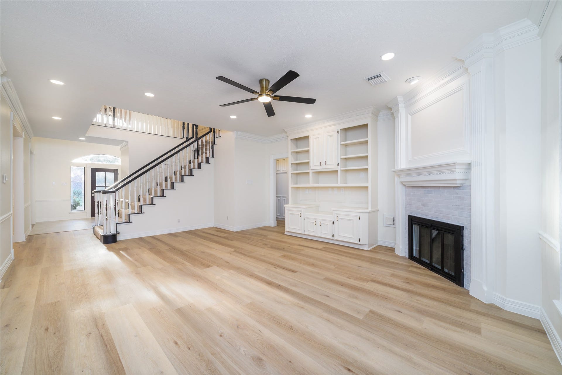 2006 Woodland Drive, Richmond, TX 77406