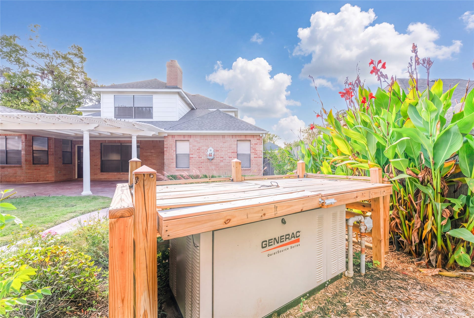 2006 Woodland Drive, Richmond, TX 77406