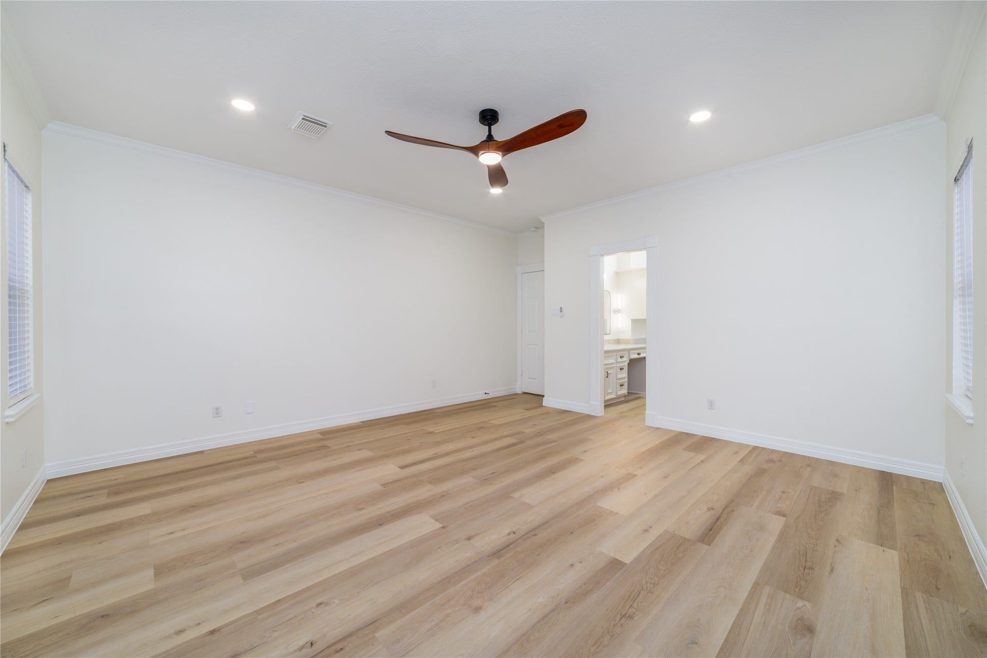 2006 Woodland Drive, Richmond, TX 77406