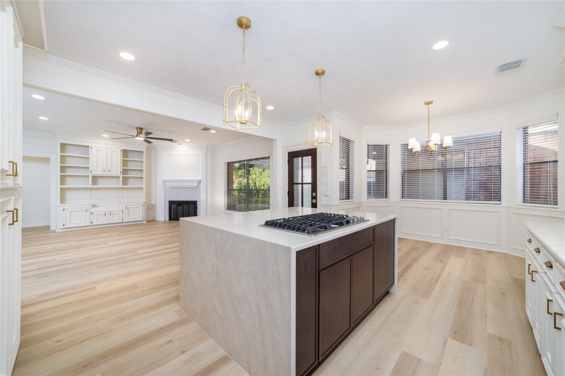 2006 Woodland Drive, Richmond, TX 77406