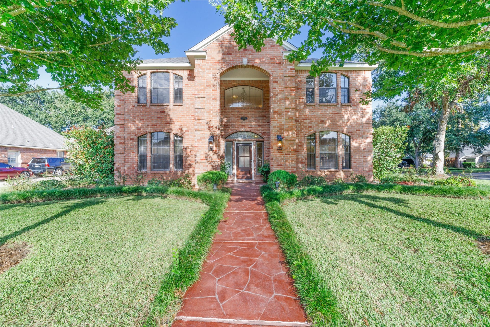 2006 Woodland Drive, Richmond, TX 77406
