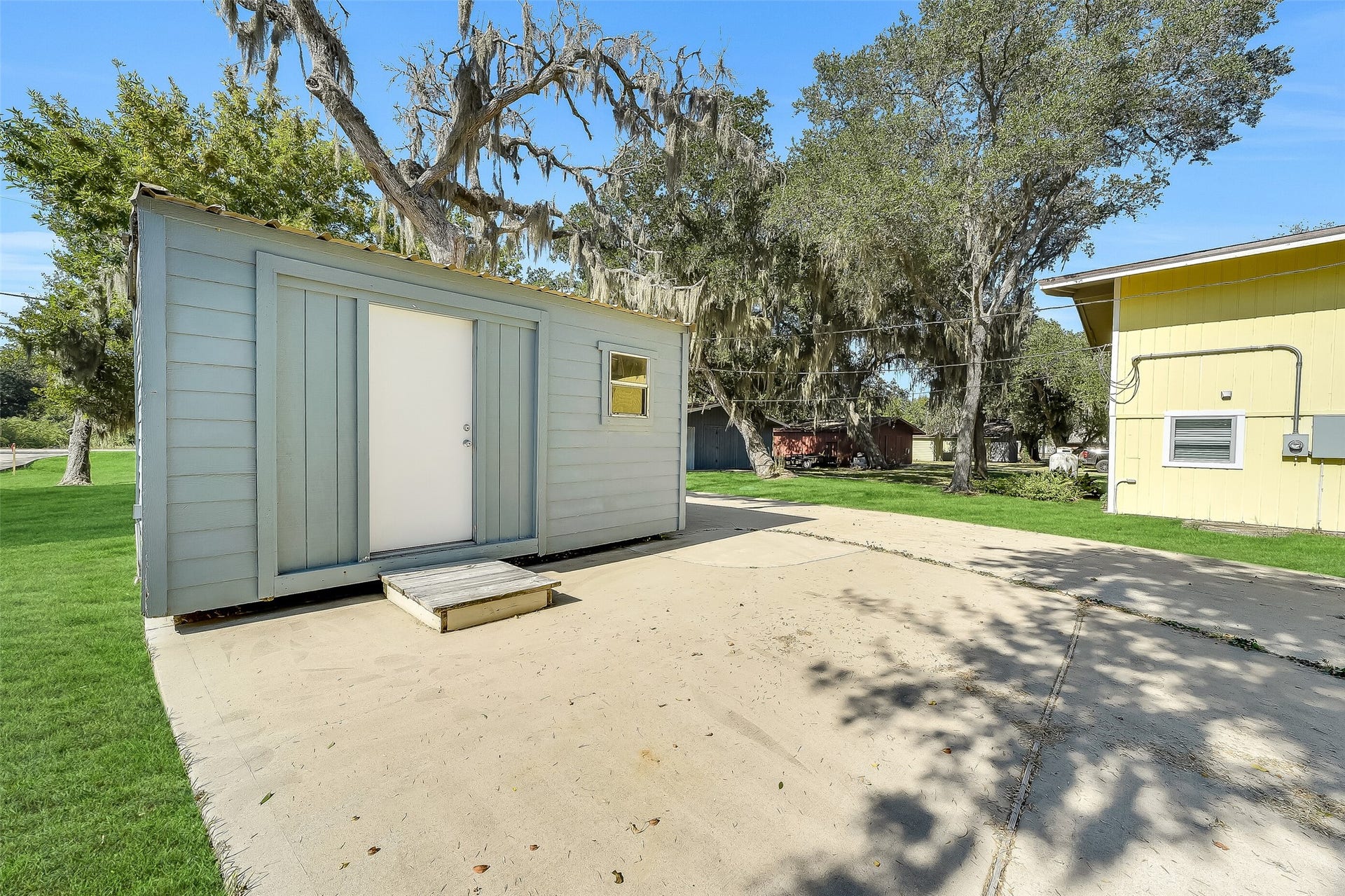 6674 County Road 659, Brazoria, TX 77422 6674 County Road 659, Brazoria, TX 77422