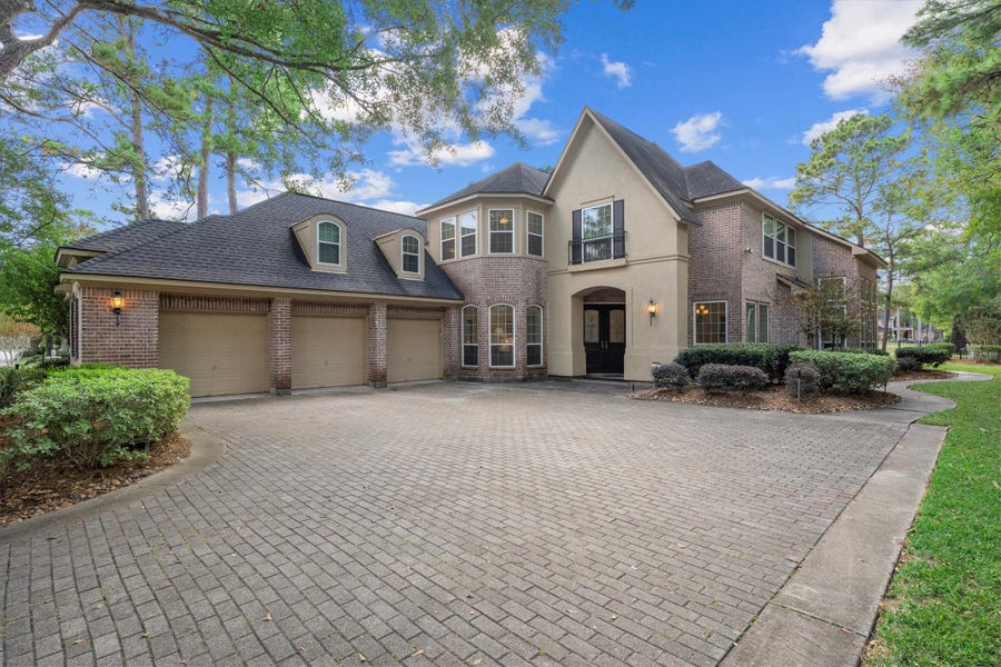 Property photo for 2115 Fairway Green Drive, Kingwood, TX