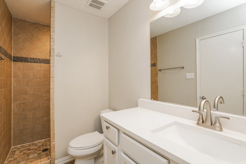 19515 Rocky Bank Drive, Tomball, TX 77375 19515 Rocky Bank Drive, Tomball, TX 77375