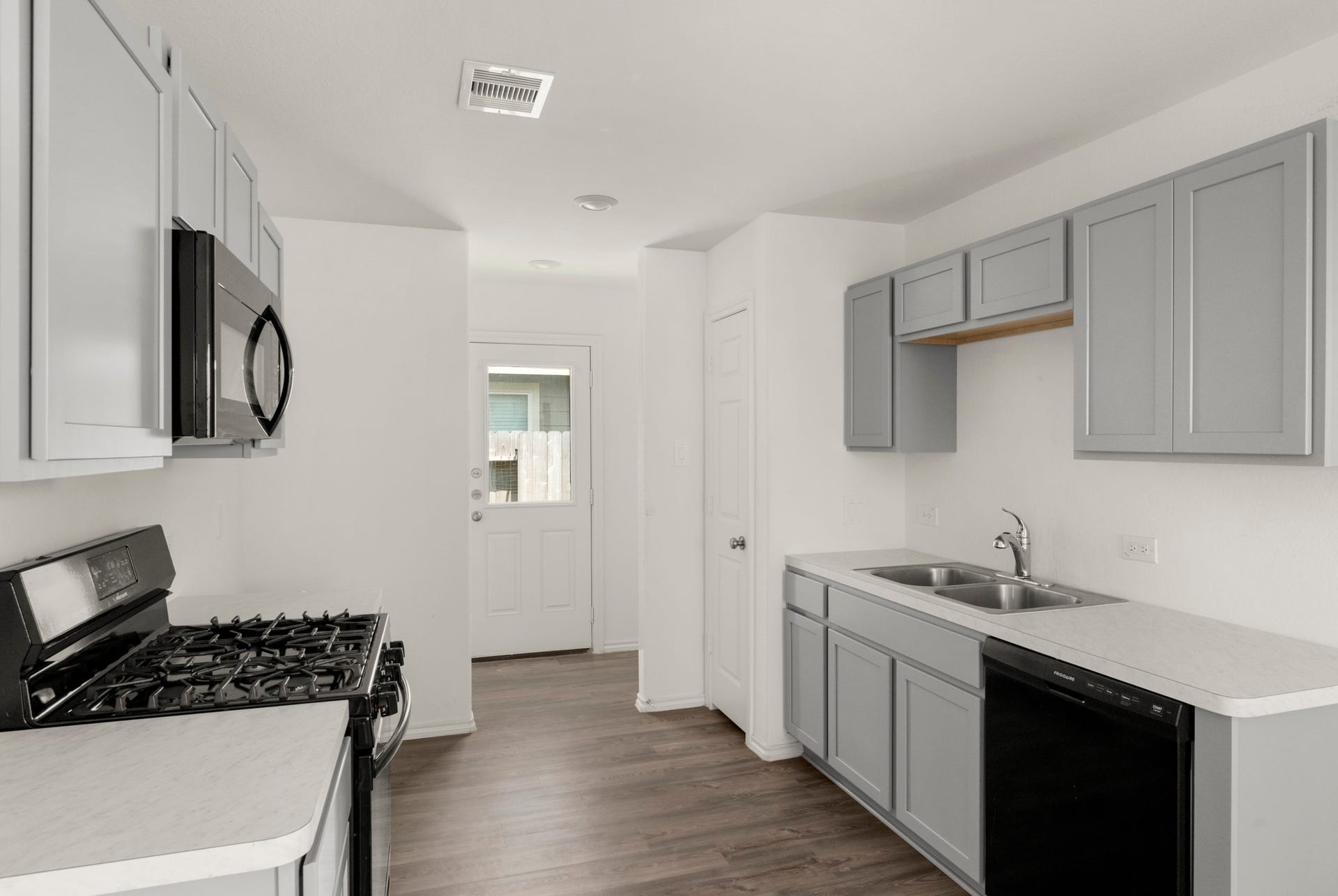 843 Deerhurst, Magnolia, TX 77354 843 Deerhurst, Magnolia, TX 77354
