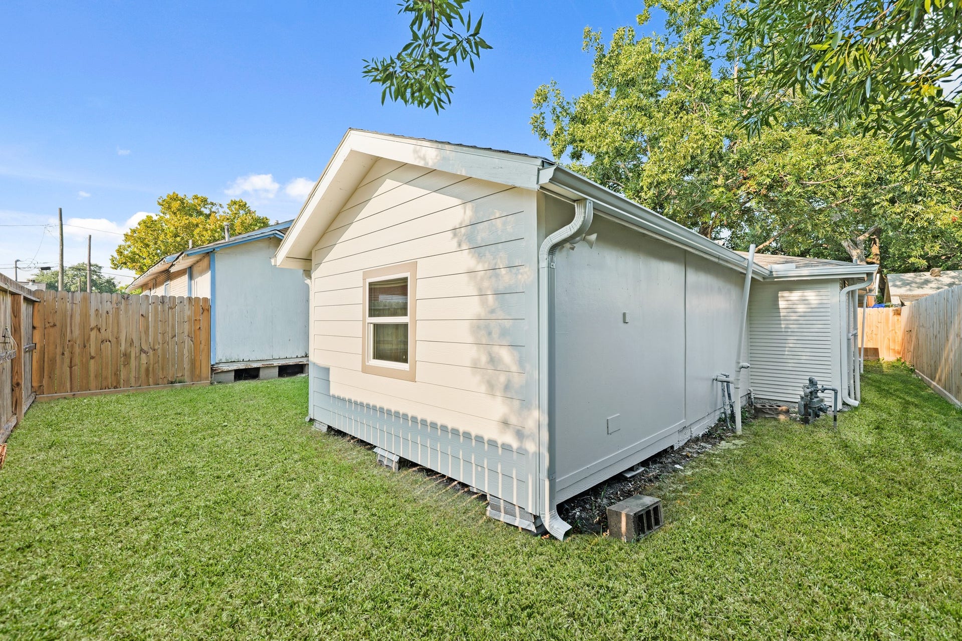 1909 1/2 4th Street, Galena Park, TX 77547 1909 1/2 4th Street, Galena Park, TX 77547