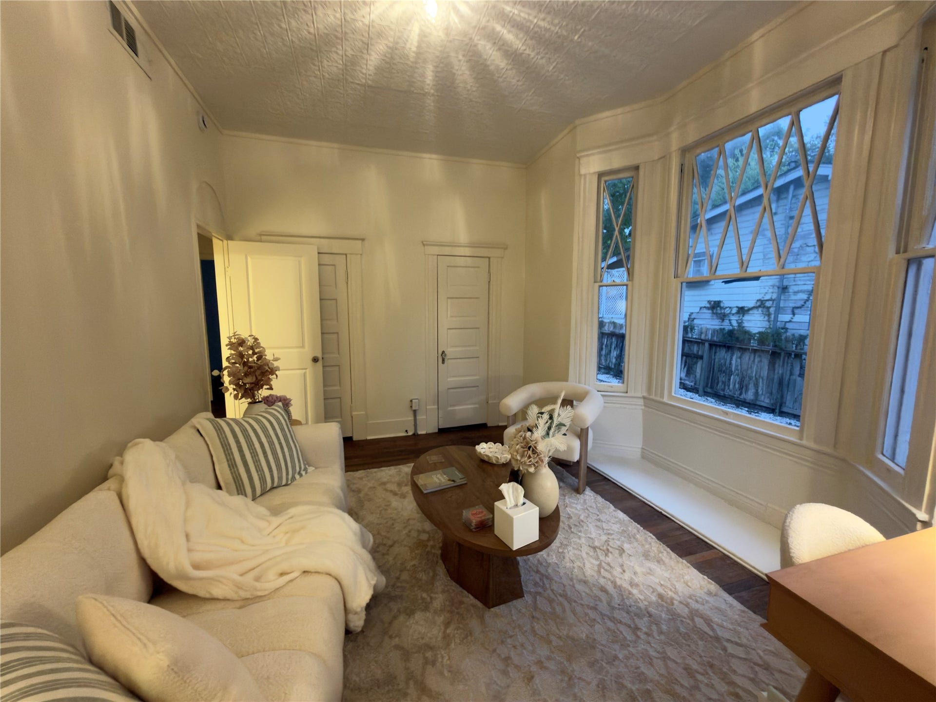 2518 Grant Street, Houston, TX 77006 2518 Grant Street, Houston, TX 77006