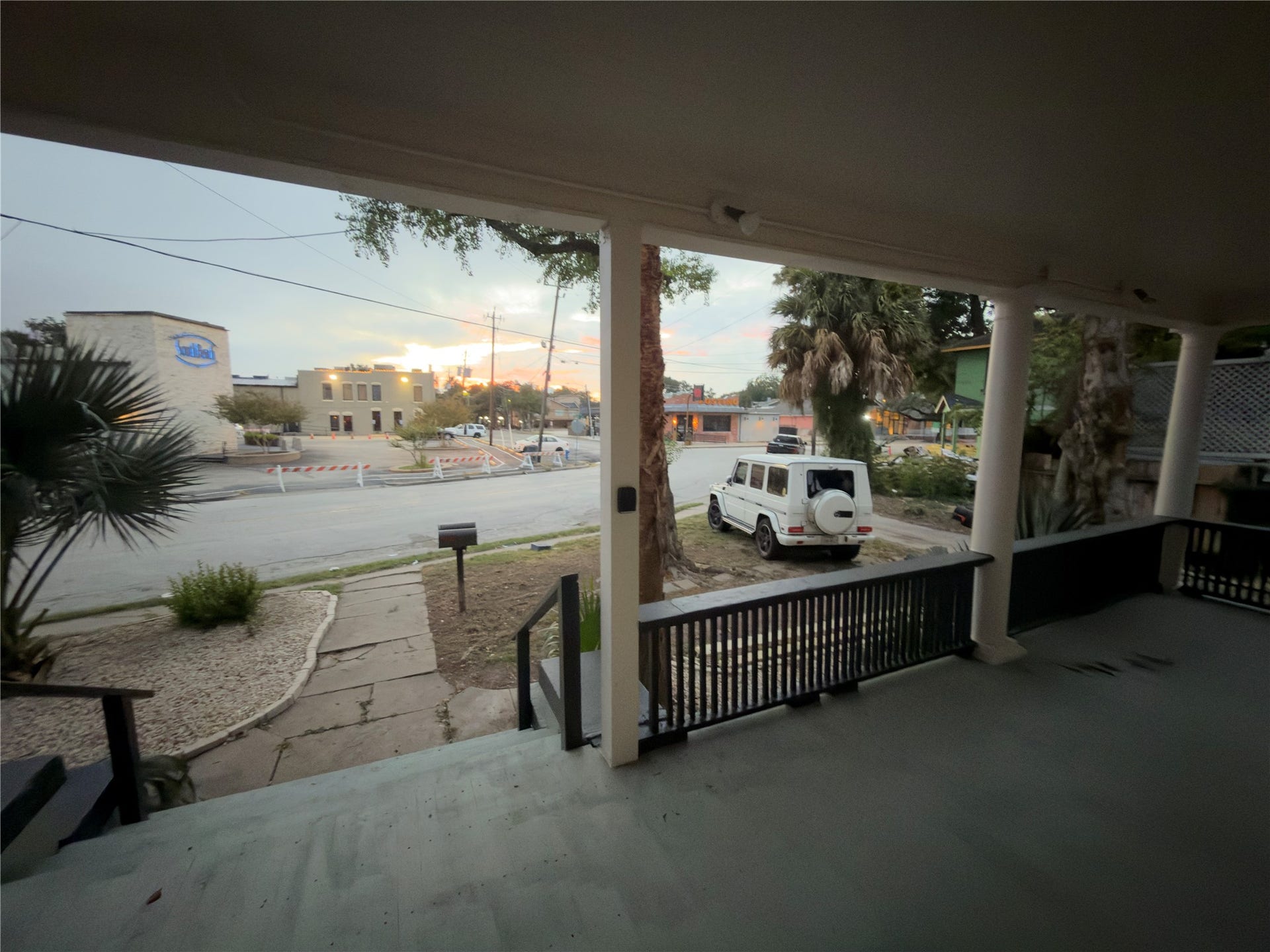 2518 Grant Street, Houston, TX 77006 2518 Grant Street, Houston, TX 77006