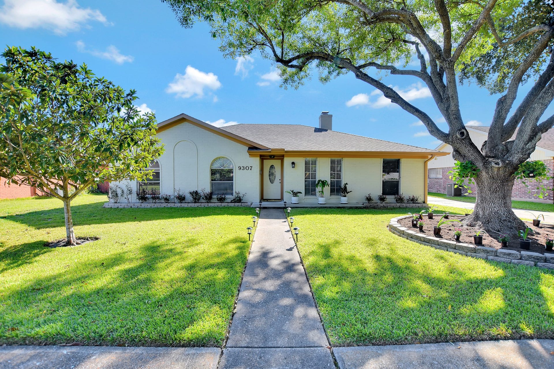 9307 Stroud Drive, Houston, TX 77036