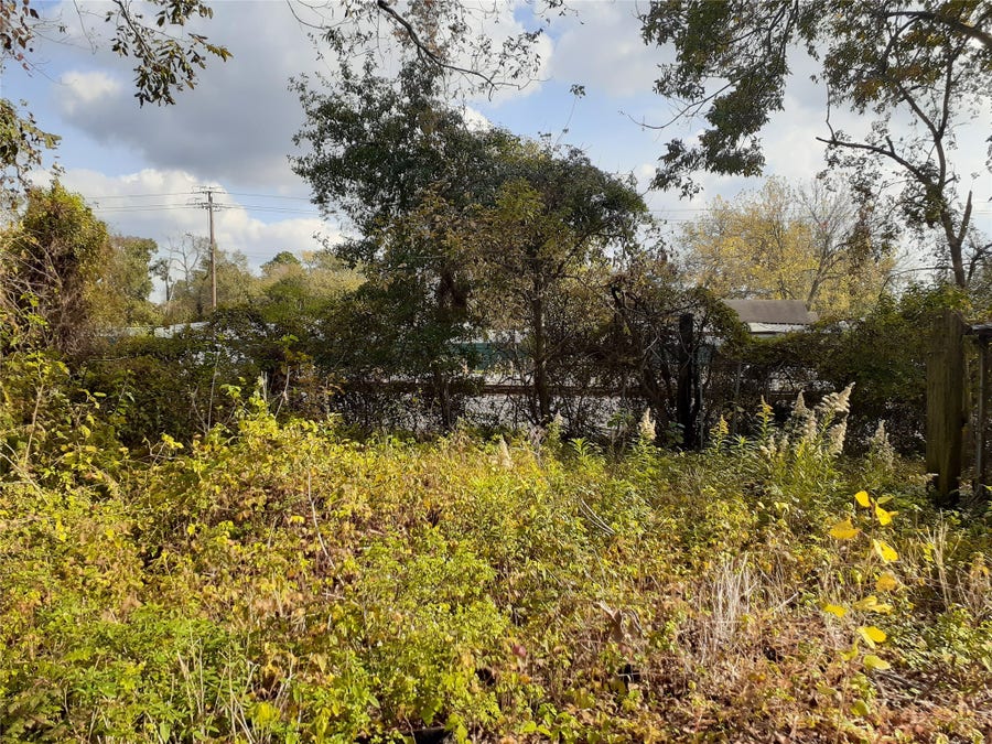 Property photo for 0.0 Friendly Rd, Houston, TX