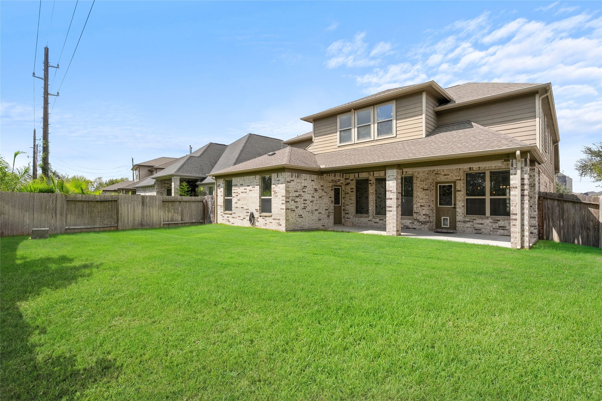 3015 Dawn Light Drive, Rosenberg, TX 77471 Spacious backyard with room to play
