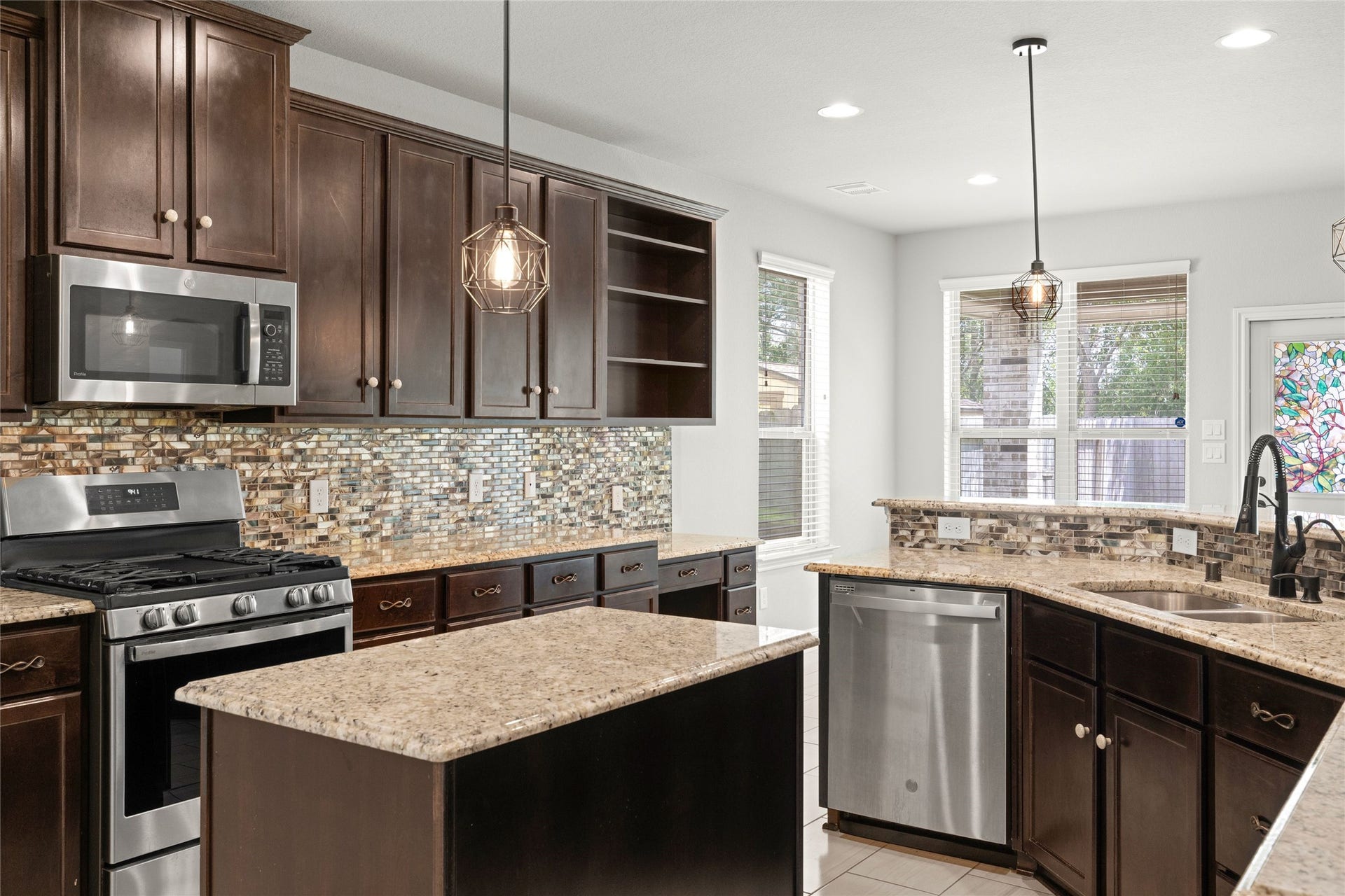 3015 Dawn Light Drive, Rosenberg, TX 77471 3015 Dawn Light Drive, Rosenberg, TX 77471