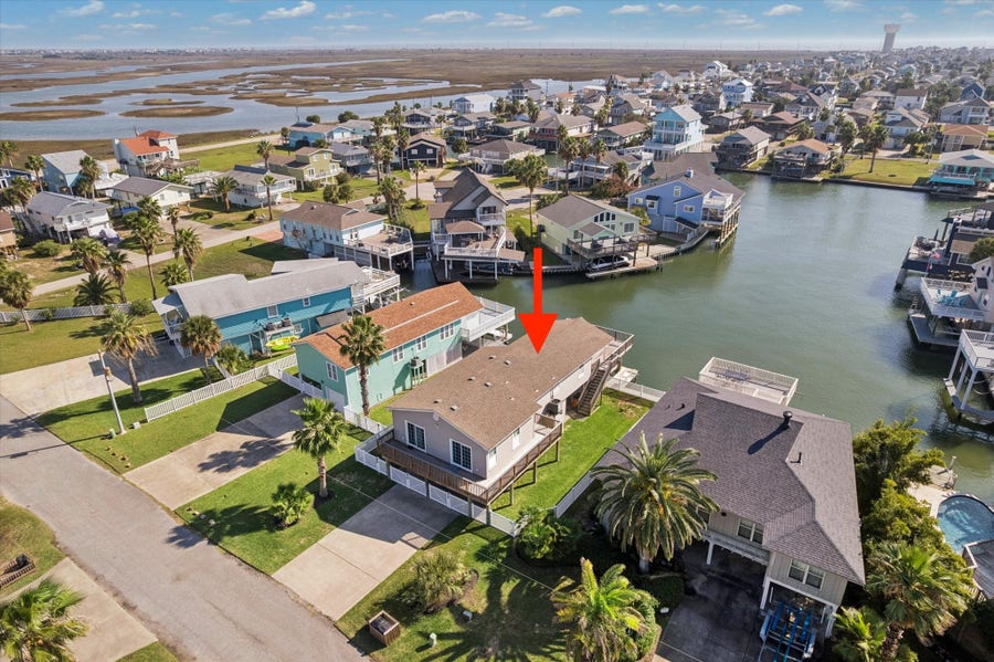 Property photo for 16537 Tortuga Way, Jamaica Beach, TX
