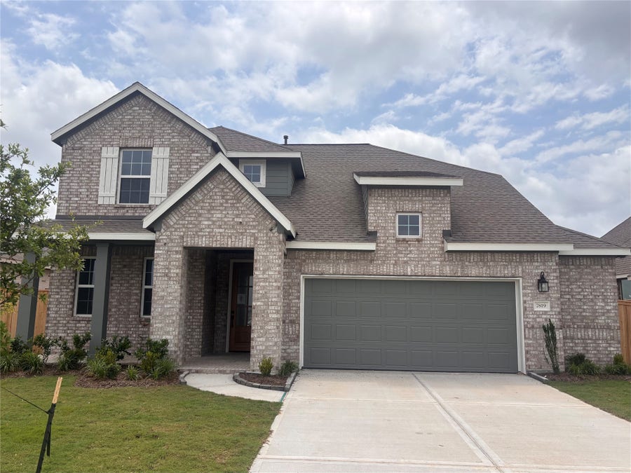 Property photo for 7819 Jade Crest Drive, Angleton, TX