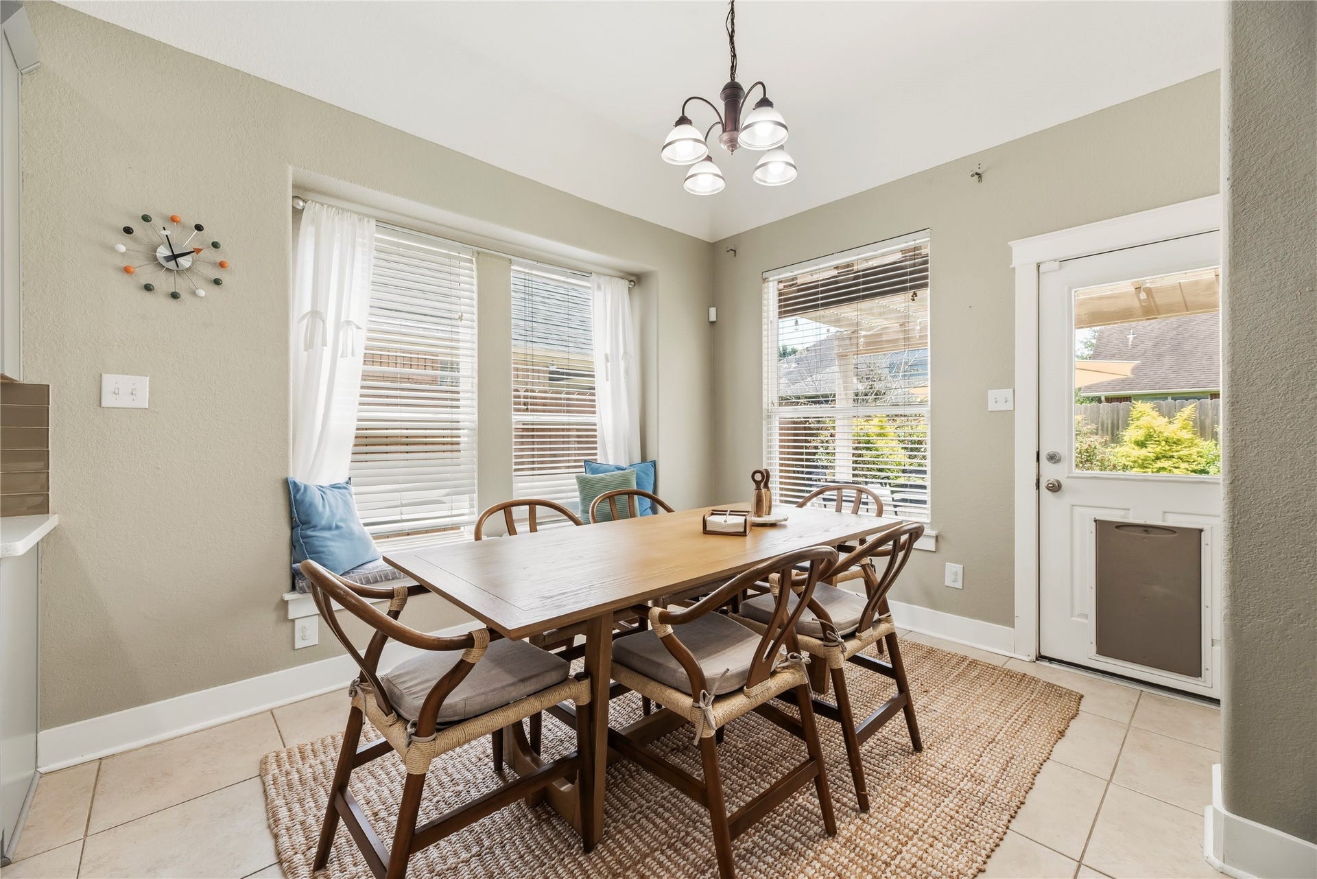 20918 Field Manor Lane, Katy, TX 77450 Bright dining area off the kitchen perfect for every day meals while overlooking the backyard.