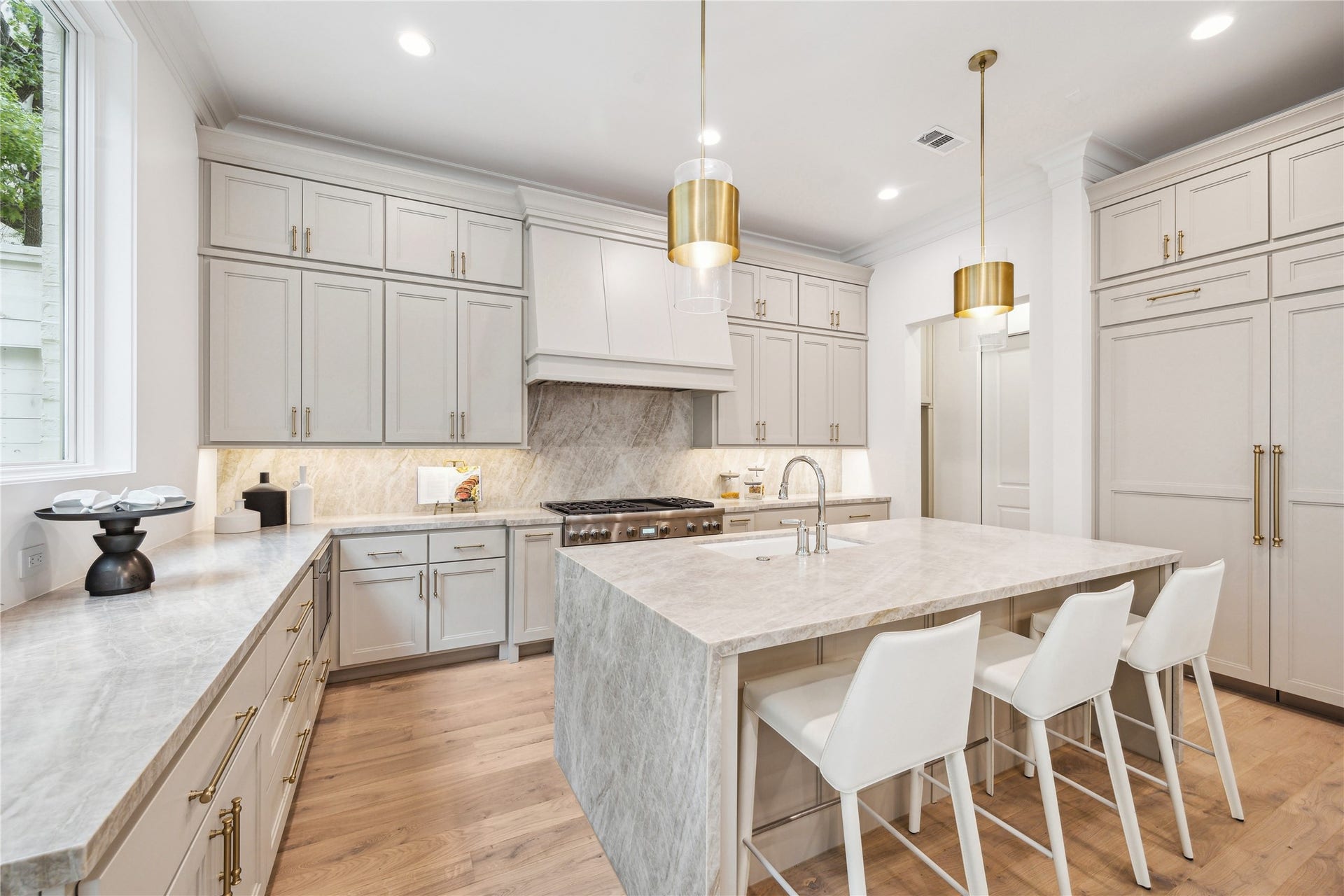 7 Wentworth Gate Path, Houston, TX 77027 7 Wentworth Gate Path, Houston, TX 77027
