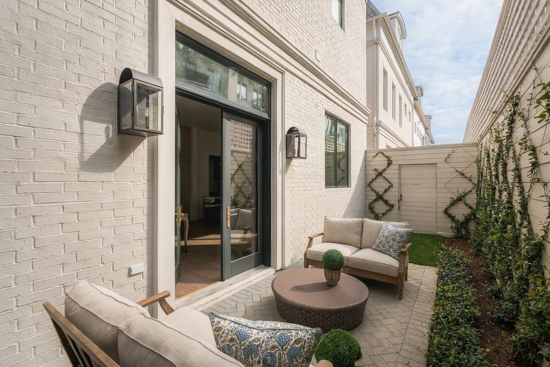 7 Wentworth Gate Path, Houston, TX 77027 7 Wentworth Gate Path, Houston, TX 77027