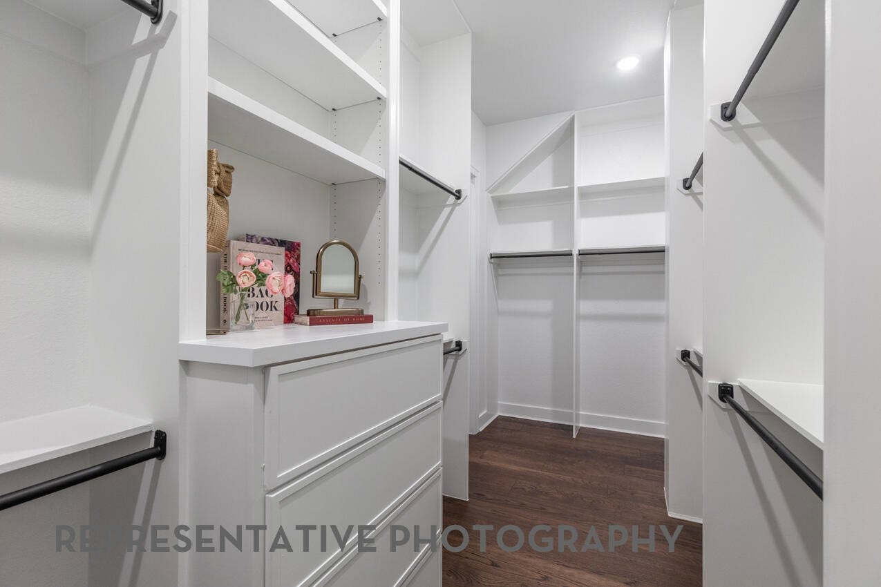 31814 Bluebell Avenue, Fulshear, TX 77423 Primary Closet