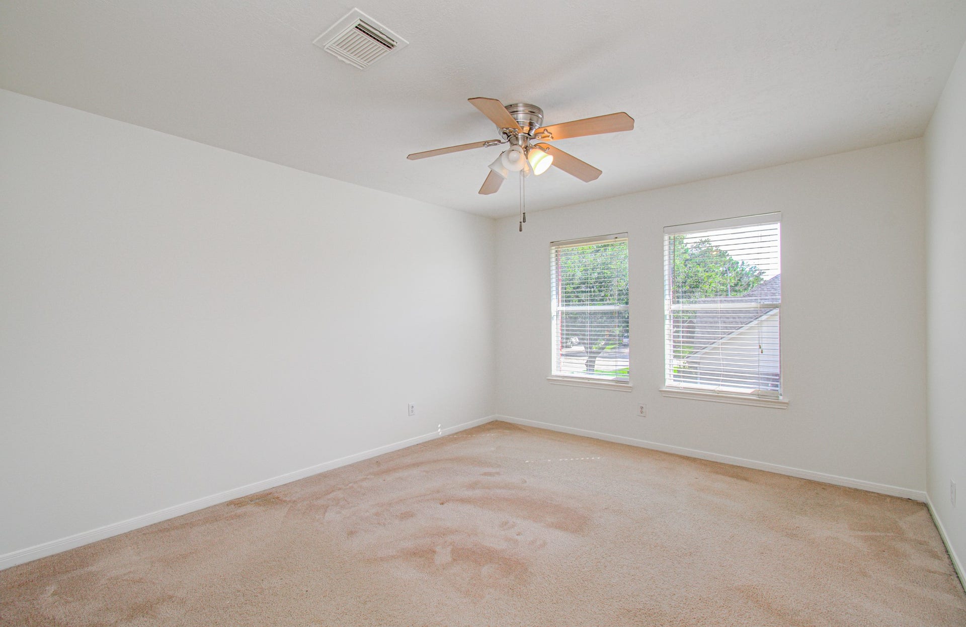 1402 Pine Knot Court, Pearland, TX 77581 Another view of bedroom #4.