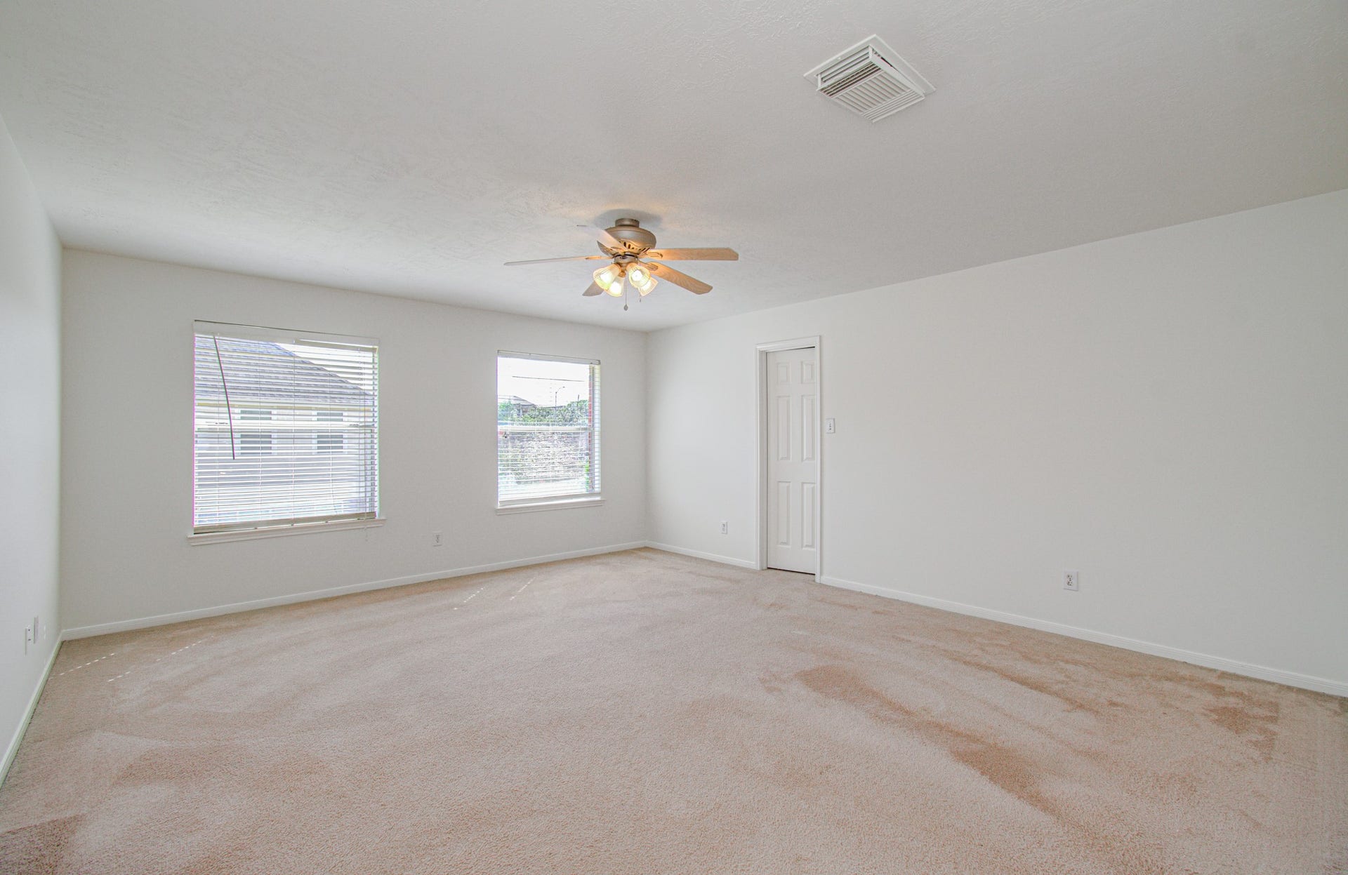 1402 Pine Knot Court, Pearland, TX 77581 Another view of bedroom #1.