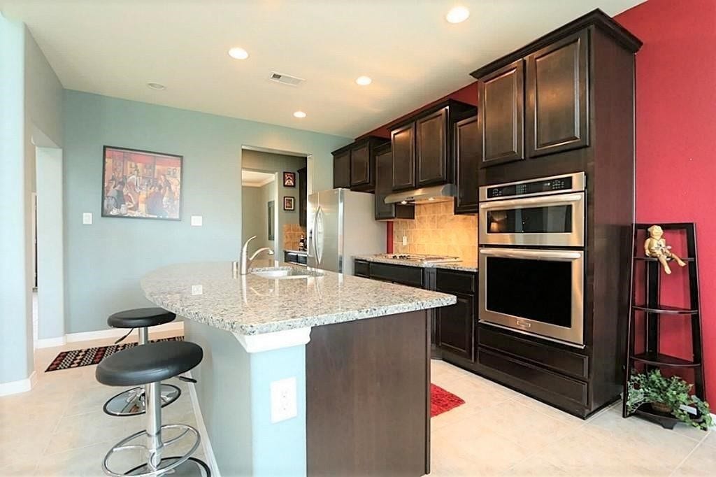 Spacious Kitchen