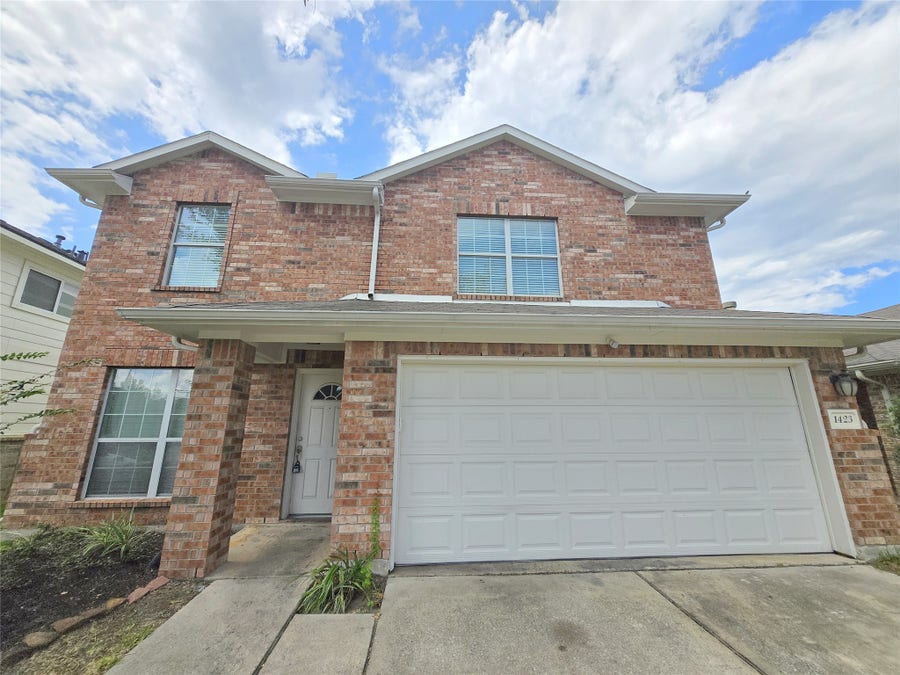 Property photo for 1423 Stone Bluff Drive, Houston, TX