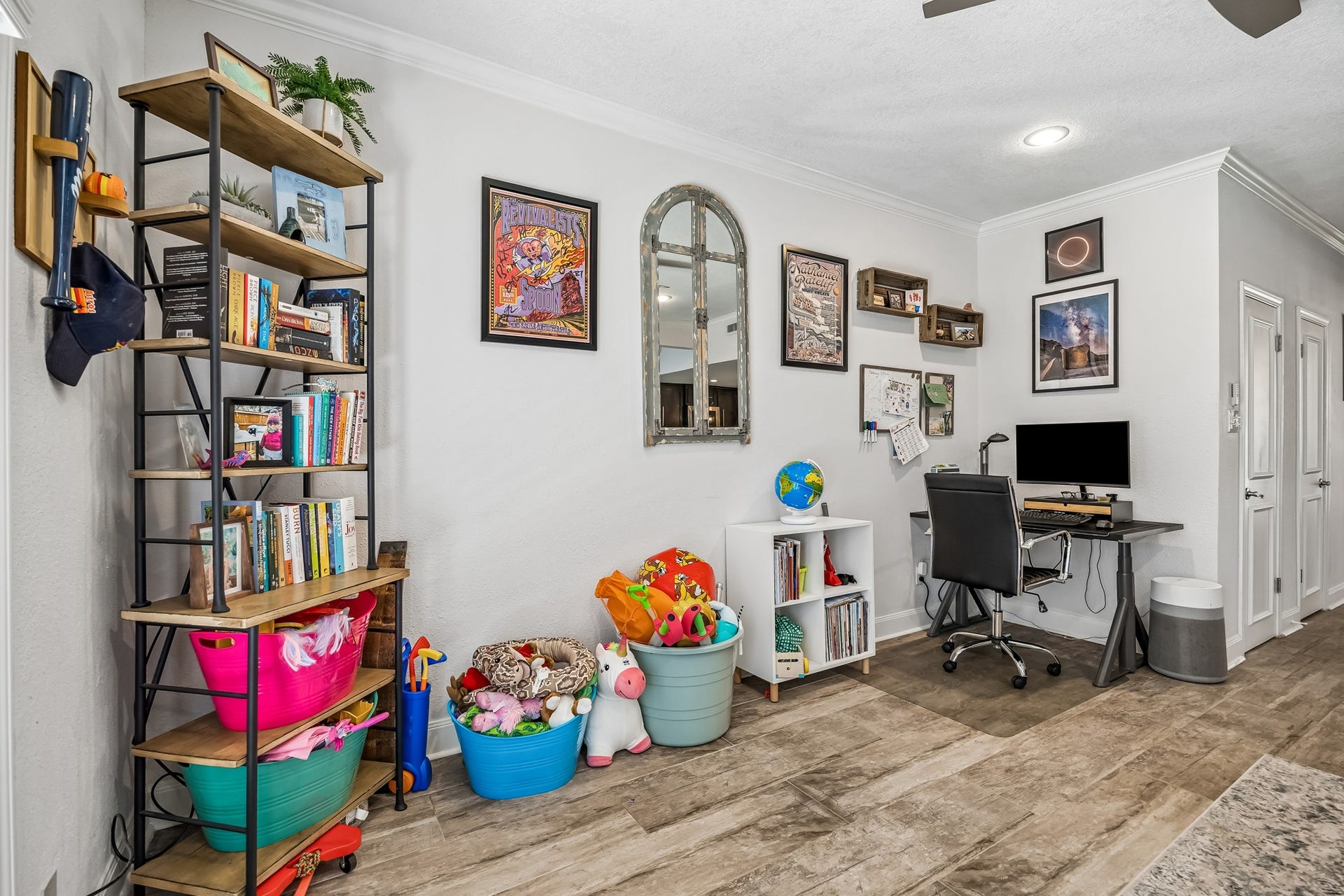 14719 Barryknoll Lane, #51, Houston, TX 77079 This flexible space in the main living area works well for a home office, study zone, or organized storage.