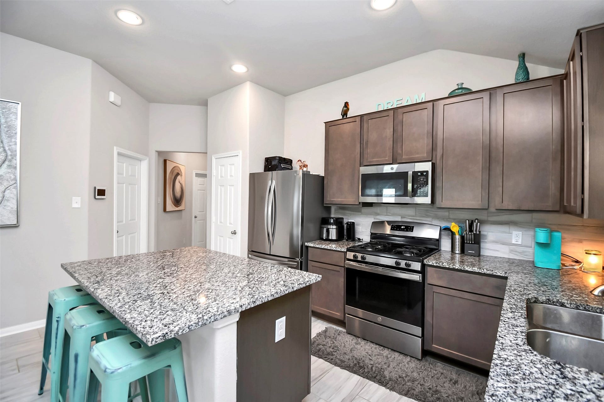 14506 Tundra Swan Drive, Houston, TX 77049 14506 Tundra Swan Drive, Houston, TX 77049